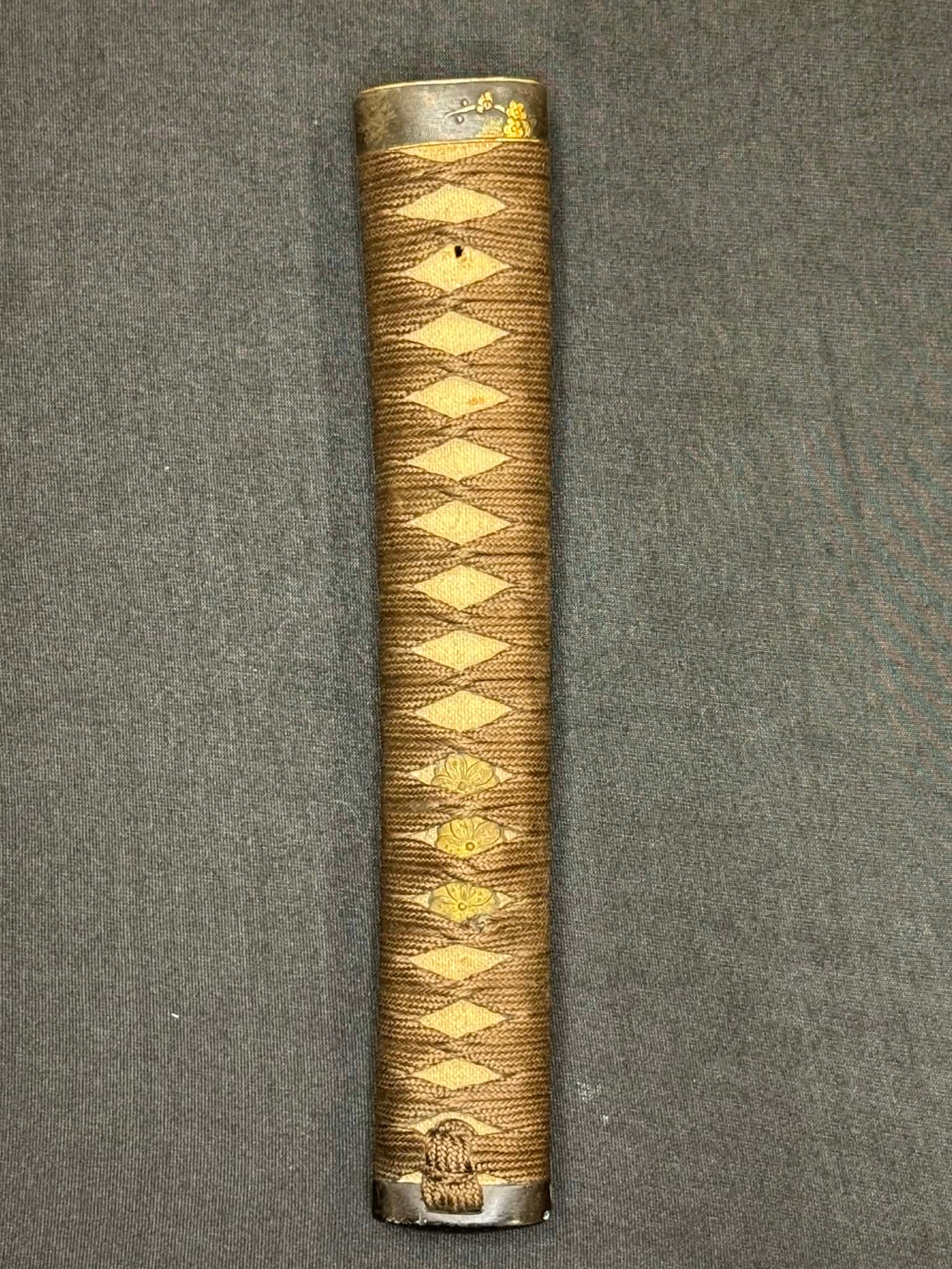 Antique Nihonto - Late Muromachi Katana in WW2 pilot Gunto fittings - Signed Tomotsugu