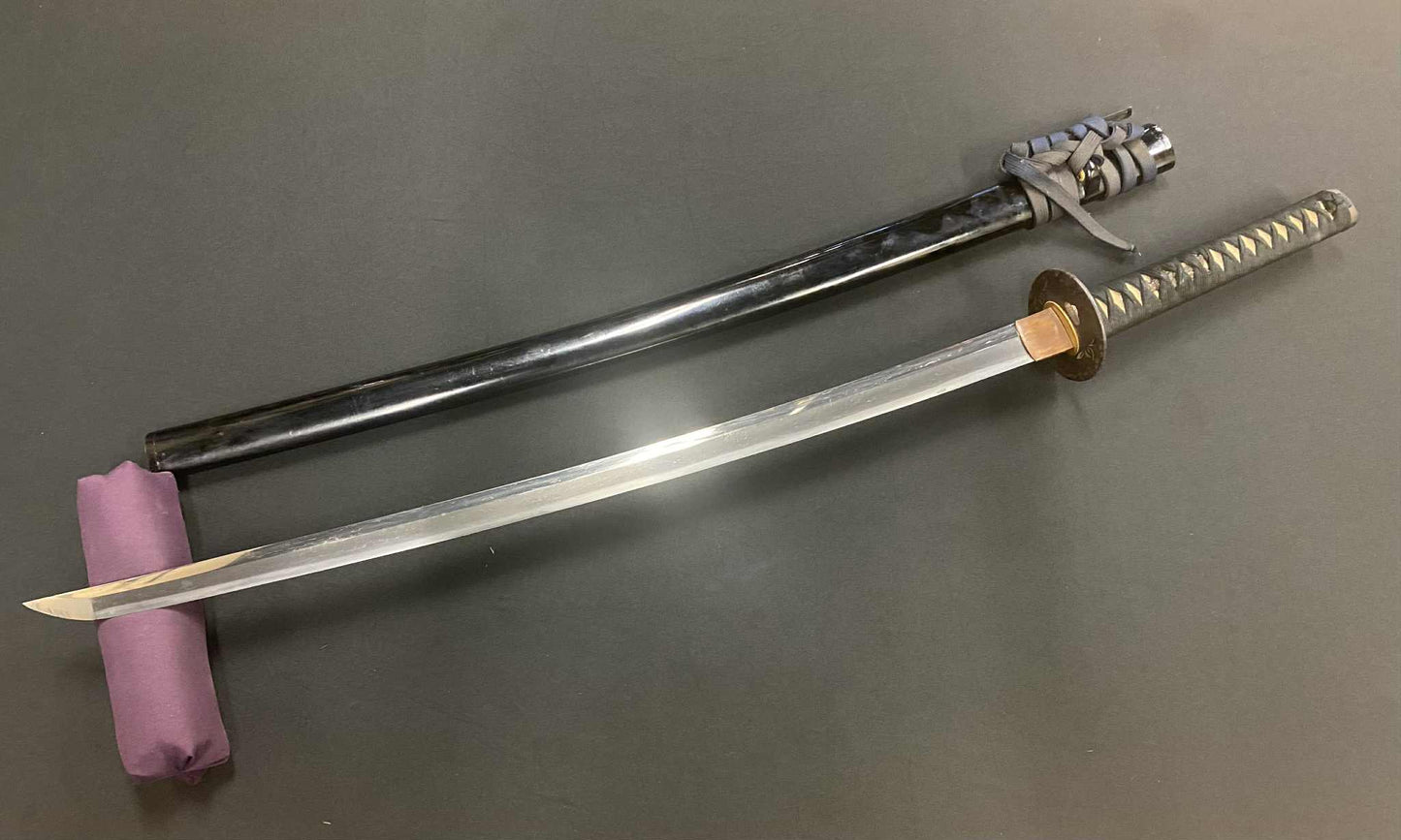 Antique Nihonto - Katana in Koshirae - Early Edo, unsigned