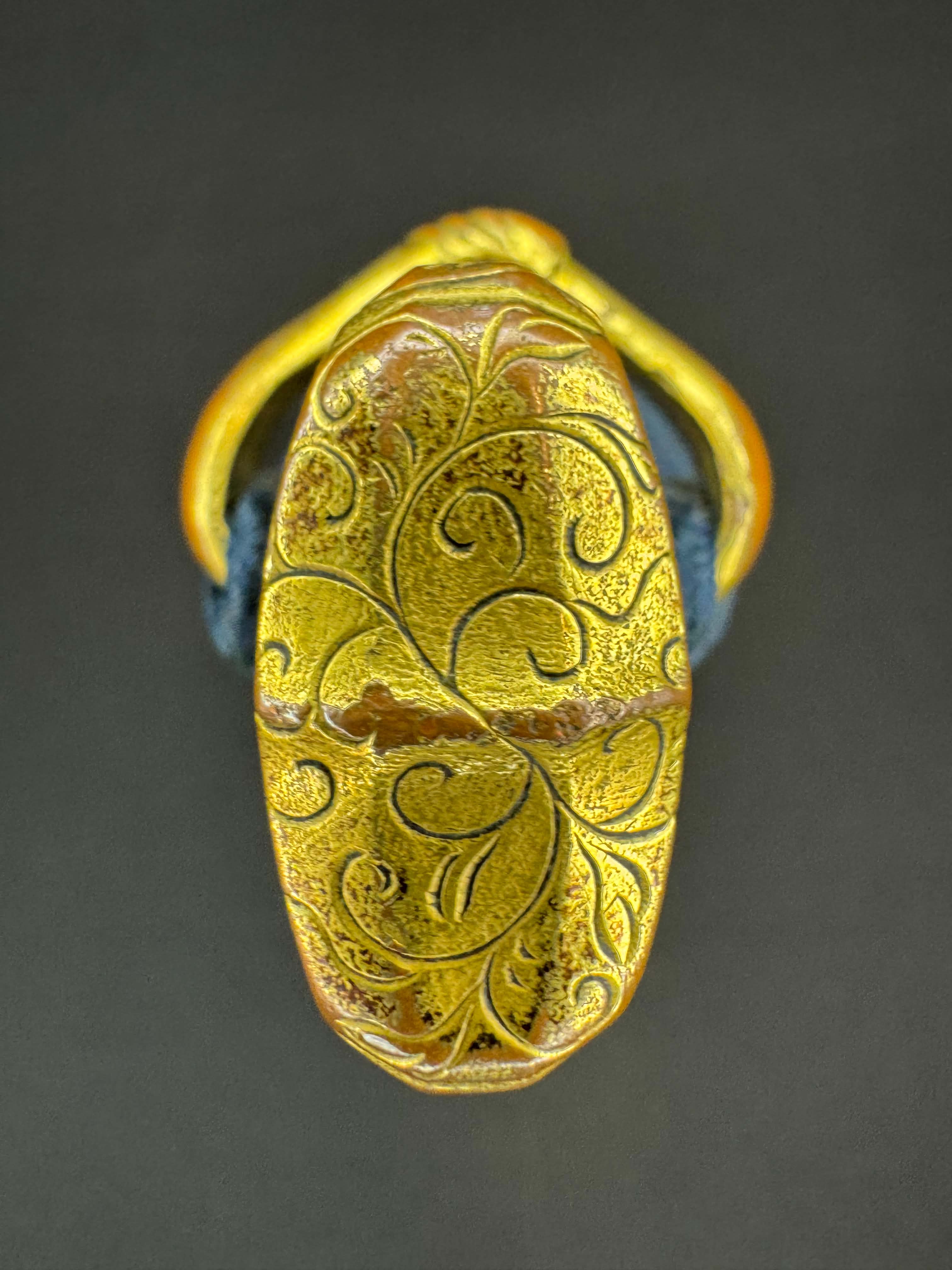 Antique Nihonto - Early Edo Wakizashi in Handachi Koshirae