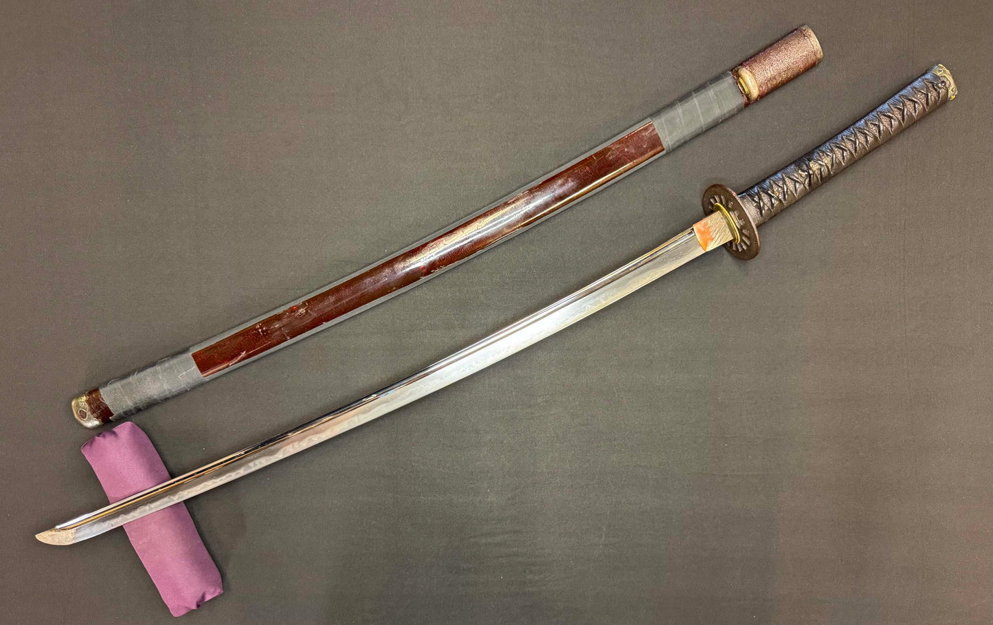 Antique Nihonto - Early Edo (300-350 years old) Katana in Koshirae, signed Yokoyama Ueno Daijo Fujiwara Sukesada (not verified)
