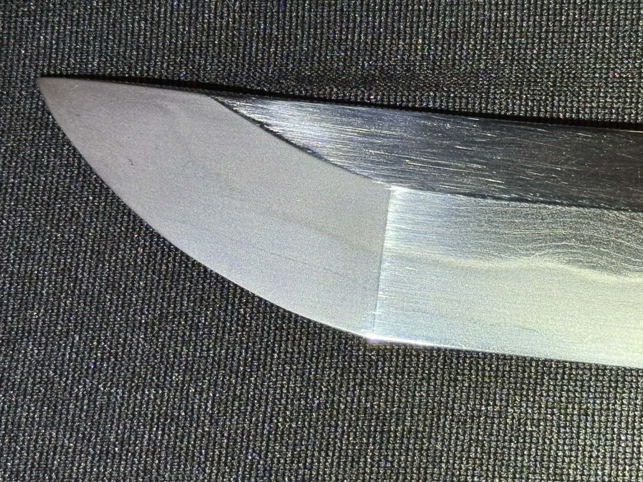 Thaitsuki Roiyaru Unokubi Katana, Sanmai Clay tempered
