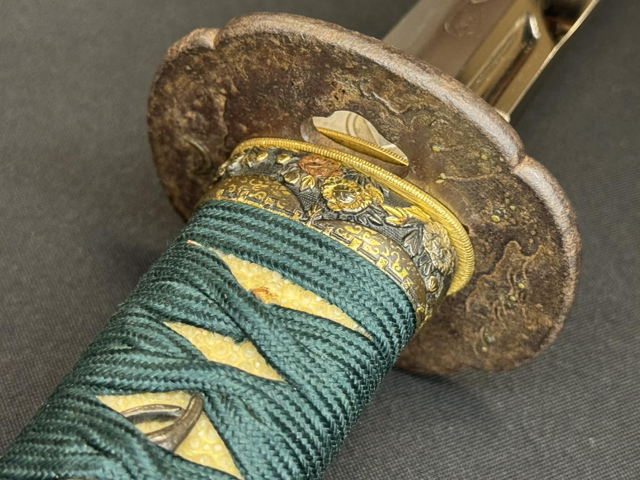 Antique Nihonto - Wakizashi in Koshirae - NBTHK attributed to Fuyuhiro