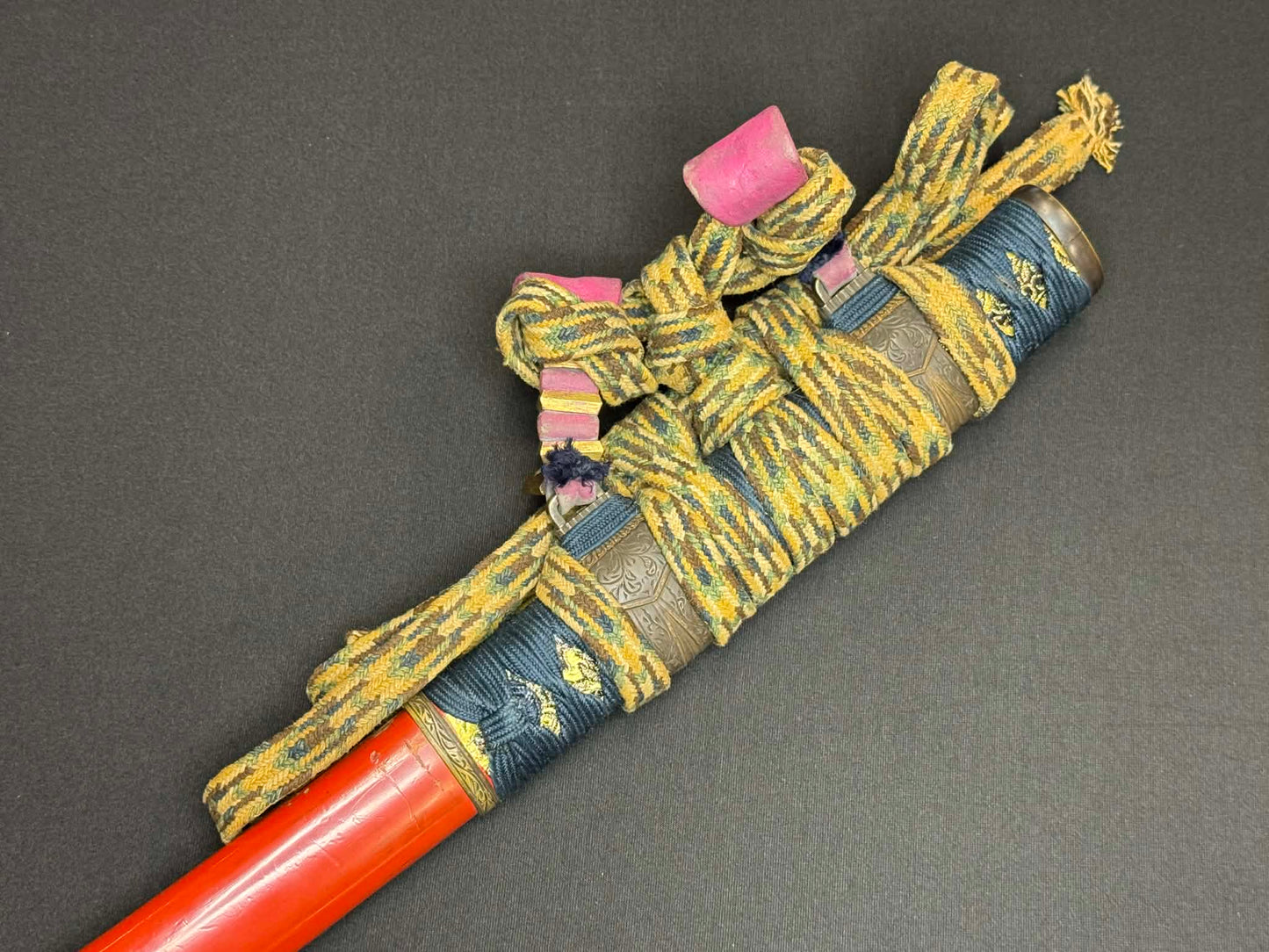 Antique Nihonto - Katana in Tachi Koshirae, signed Shinano no Kami Kunihiro Saku (unverified)