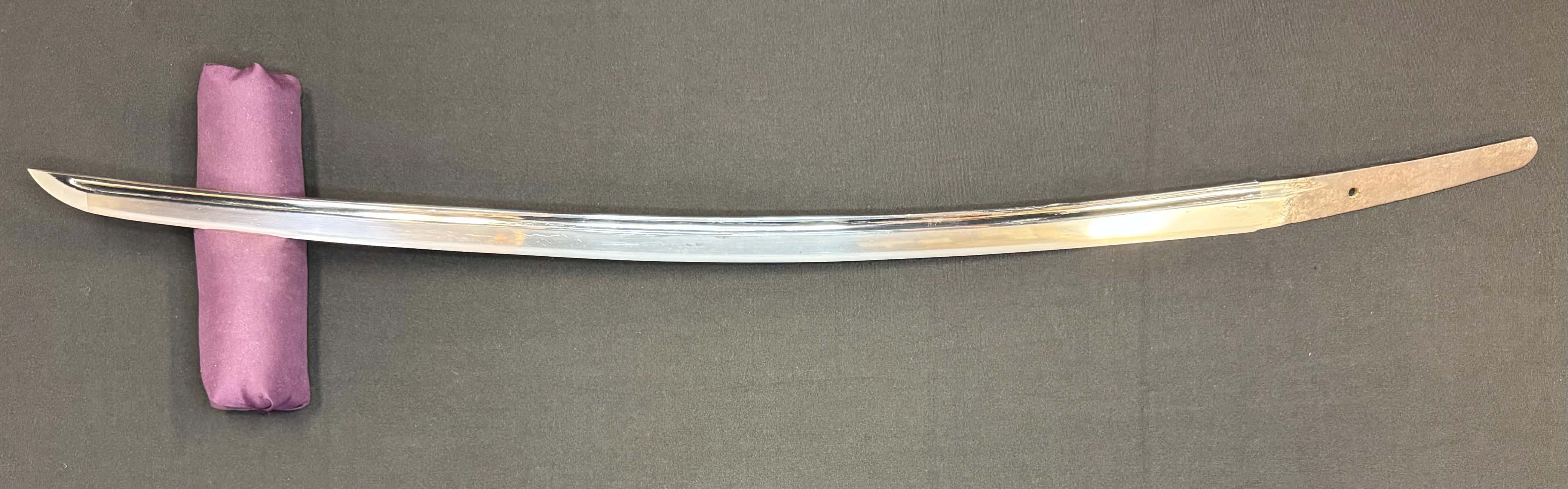 Antique Nihonto - Muromachi (5-600 years old) Katana in Koshirae, NBTHK attributed to Naminohira