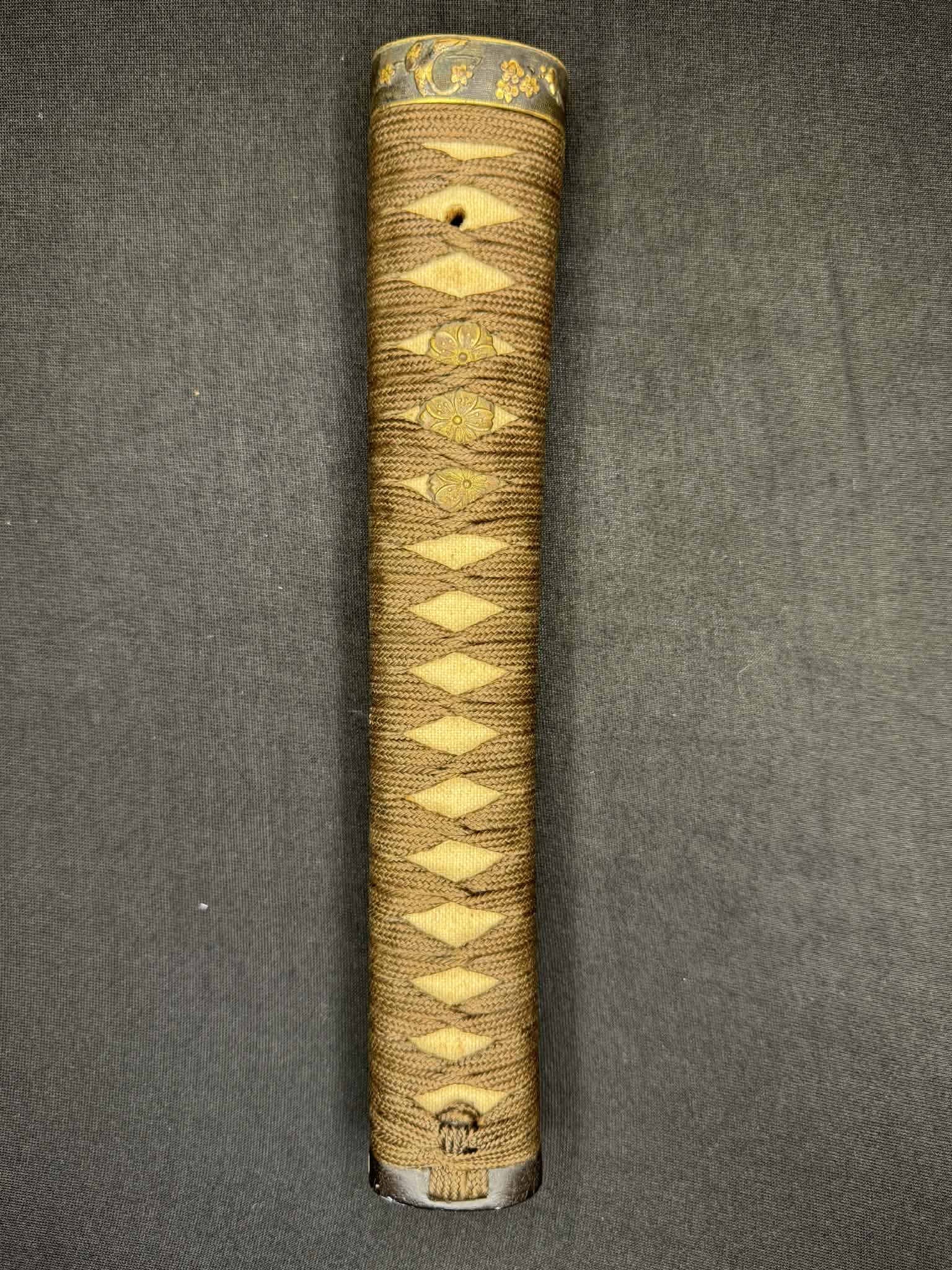 Antique Nihonto - Late Muromachi Katana in WW2 pilot Gunto fittings - Signed Tomotsugu