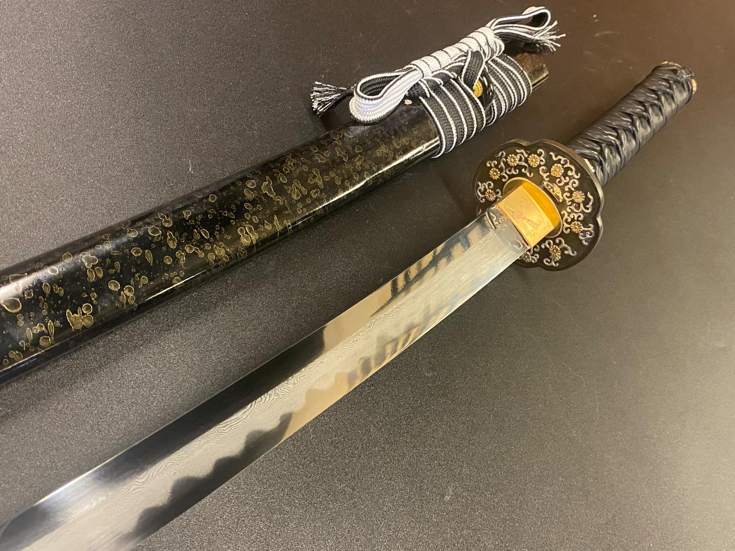 NICK AND SCRATCH Katana - Hundred Sakura - Folded Steel, Clay-Tempered, Hadori Polished