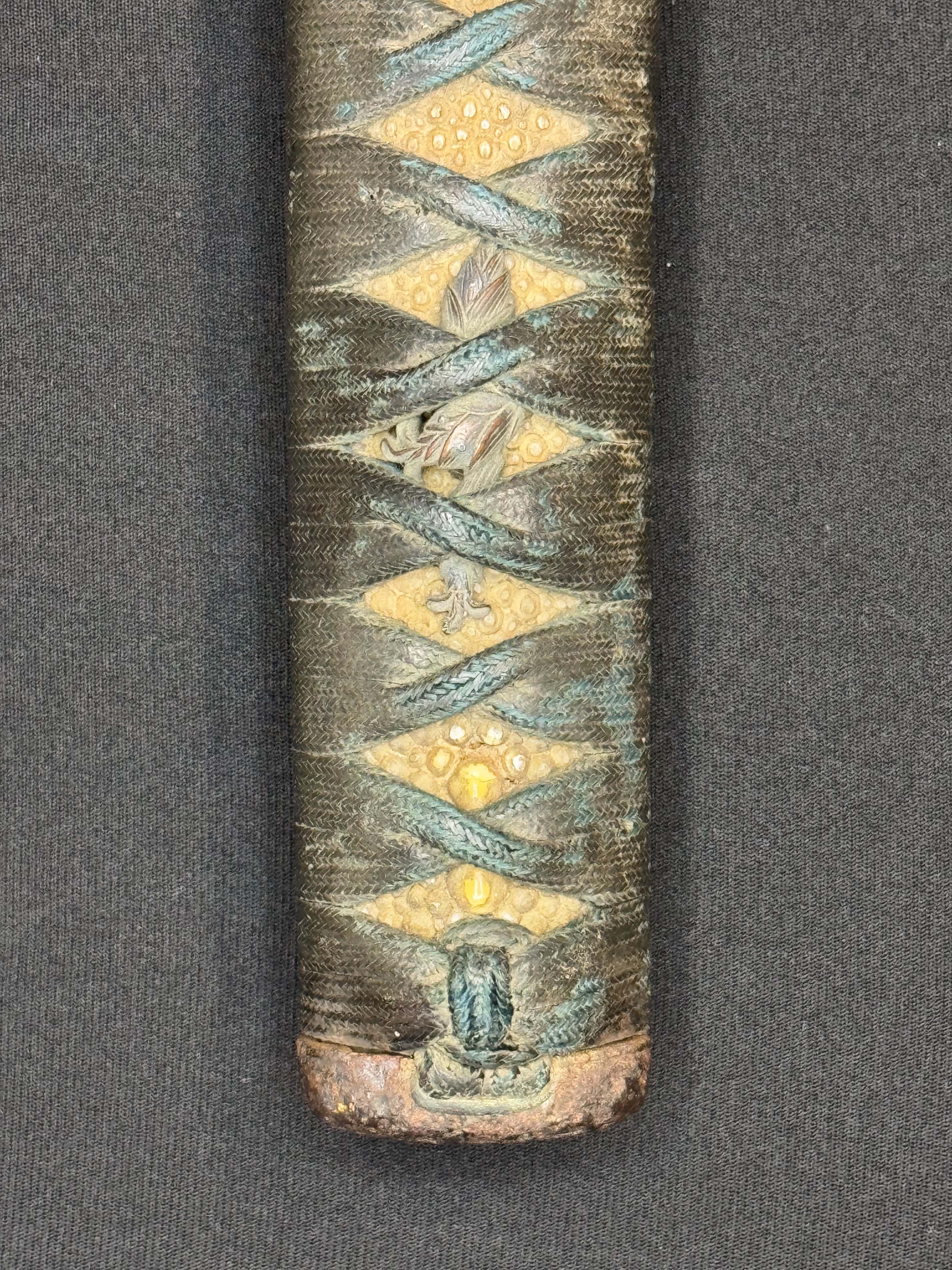 Antique Nihonto - Early Edo(350 years old) Katana with Koshirae - NBTHK attributed to Fujiwara Takada