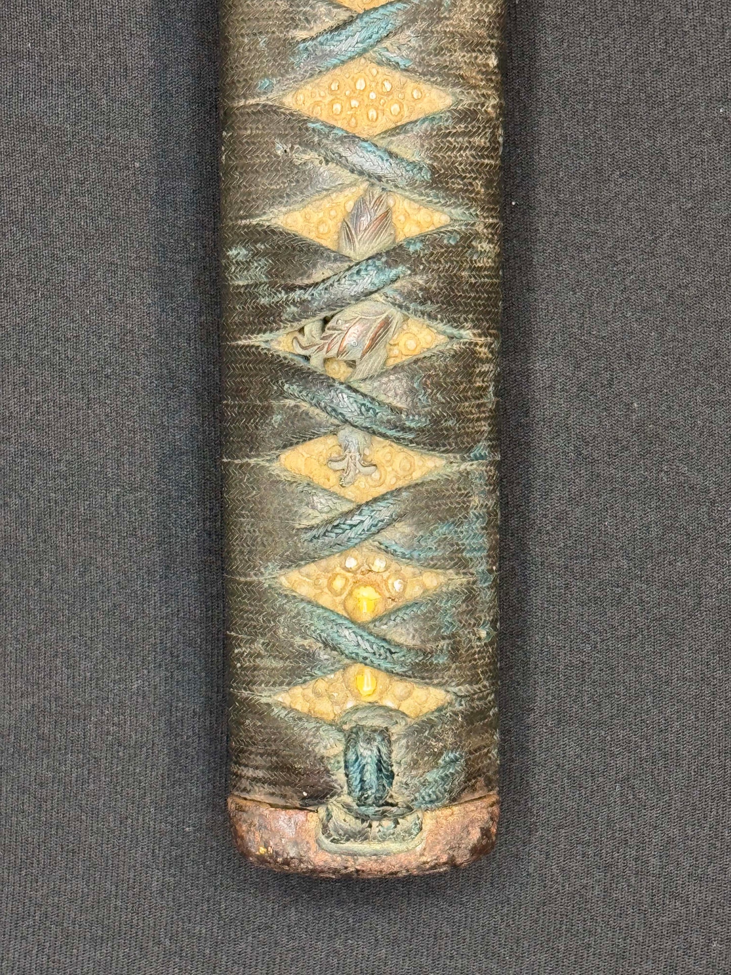 Antique Nihonto - Early Edo(350 years old) Katana with Koshirae - NBTHK attributed to Fujiwara Takada