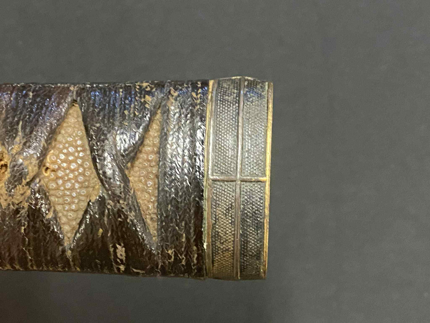 Antique Nihonto - Katana in Handachi Koshirae - Late Muromachi (500 years old) - NBTHK Attributed to Sue-Seki