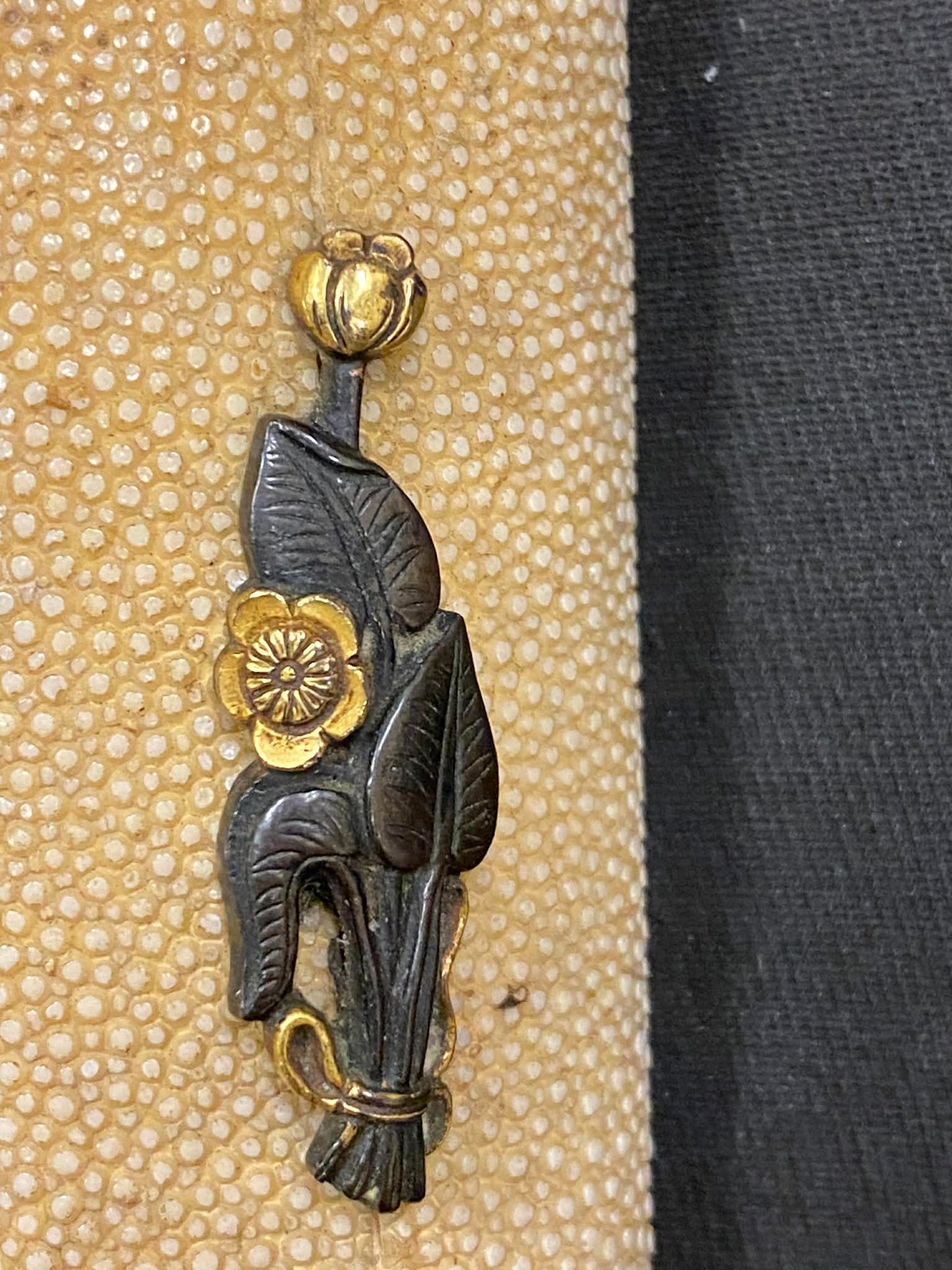 Antique Nihonto - Early Edo (350 years old) Kanmuri-Otoshi Wakizashi in Koshirae - NTHK attributed to Shimosa Daijo Kanemasa