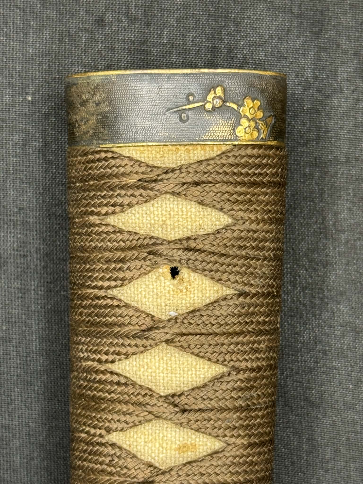 Antique Nihonto - Late Muromachi Katana in WW2 pilot Gunto fittings - Signed Tomotsugu