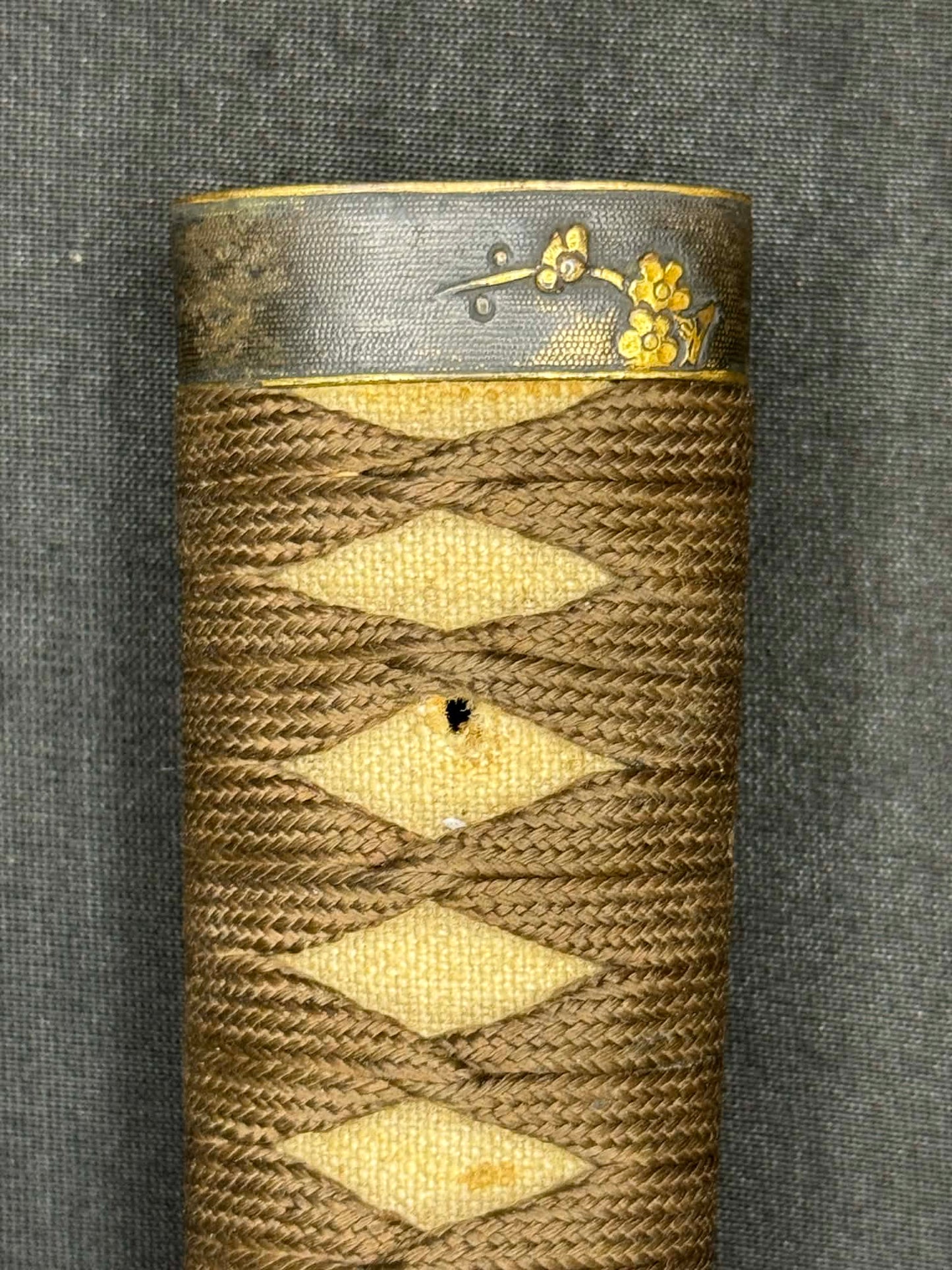 Antique Nihonto - Late Muromachi Katana in WW2 pilot Gunto fittings - Signed Tomotsugu