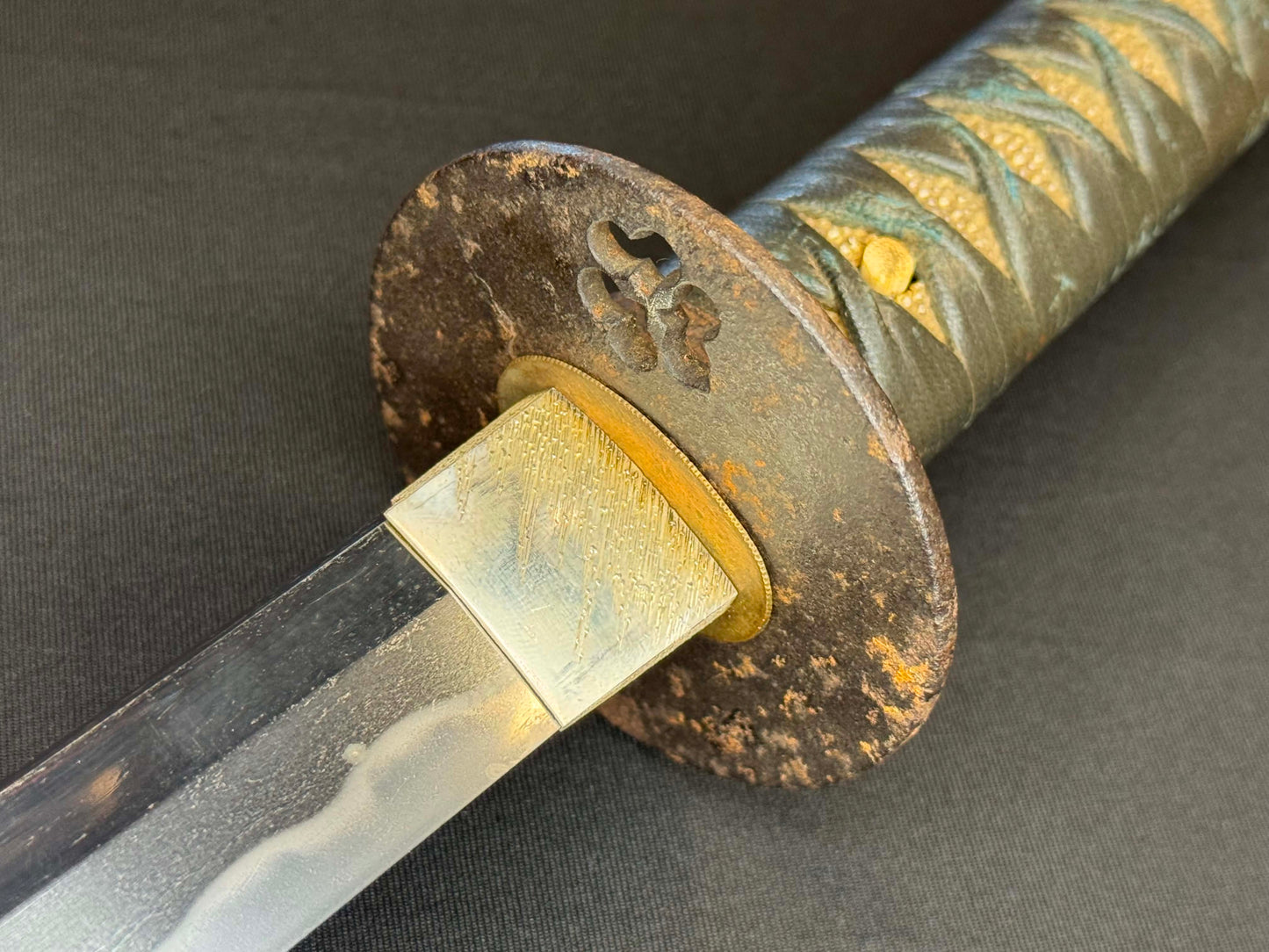 Antique Nihonto - Early Edo(350 years old) Katana with Koshirae - NBTHK attributed to Fujiwara Takada