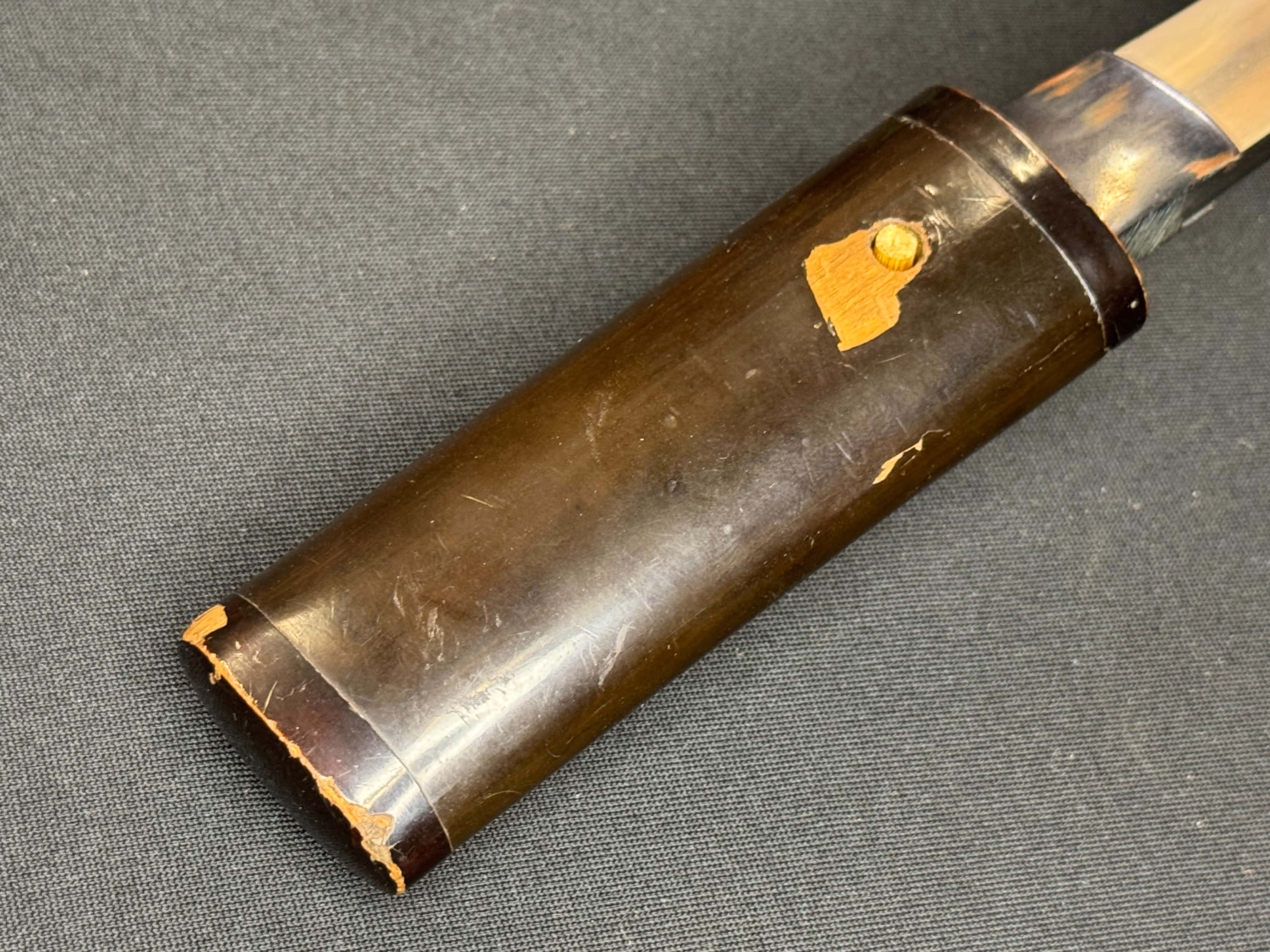 Antique Nihonto - Yoroi doshi in Koshirae, signed Kanekuni Saku