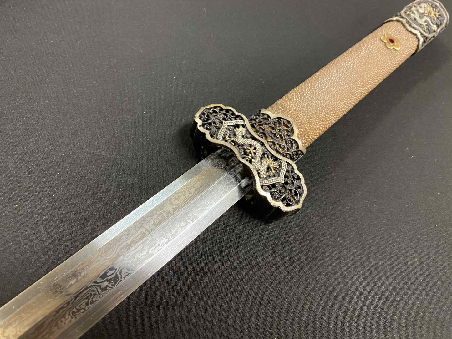 TIGHT SCABBARD Phoenix Armory Jian - Tang Dynasty Clay-tempered Folded Steel