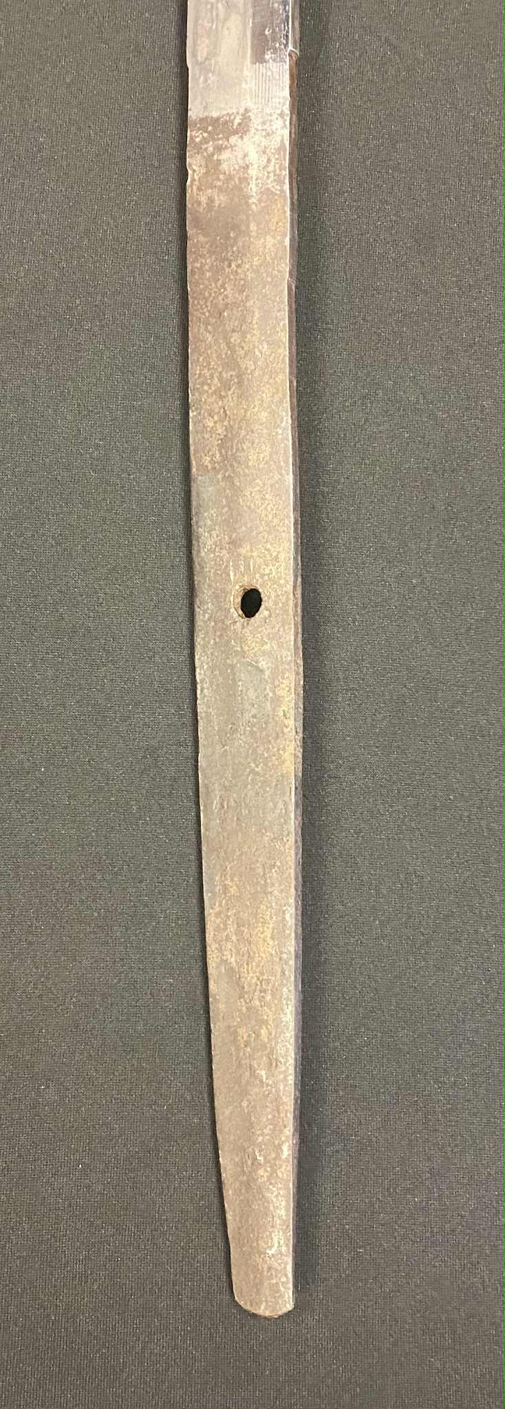 BATTLE DAMAGED, Very Long Antique Nihonto - Katana in Shirasaya (Early Edo)