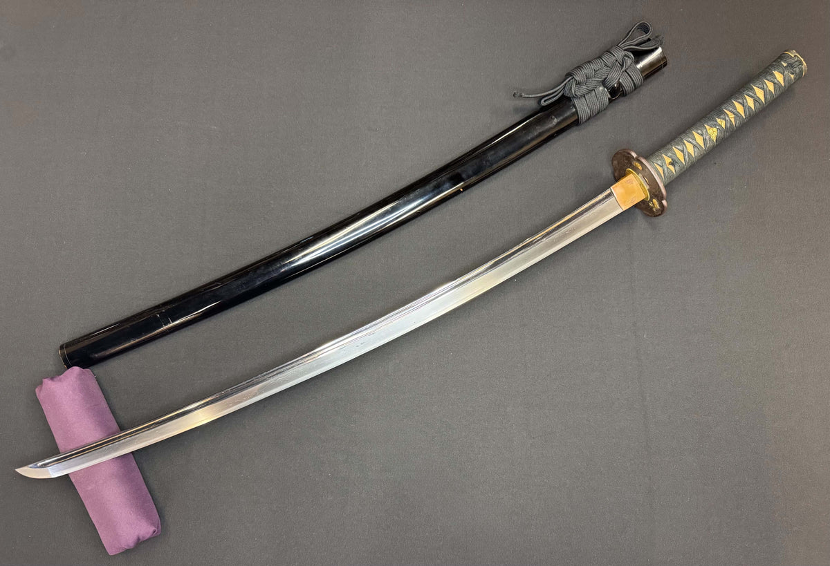 Antique Nihonto - Muromachi (5-600 years old) Katana in Koshirae, NBTHK attributed to Naminohira