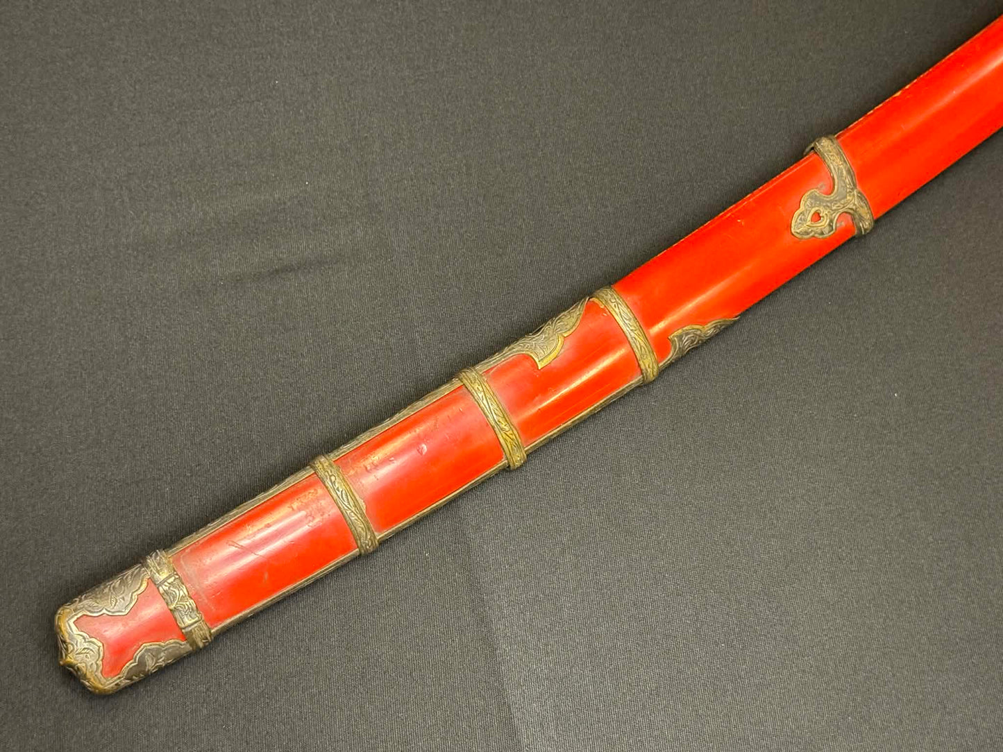 Antique Nihonto - Katana in Tachi Koshirae, signed Shinano no Kami Kunihiro Saku (unverified)