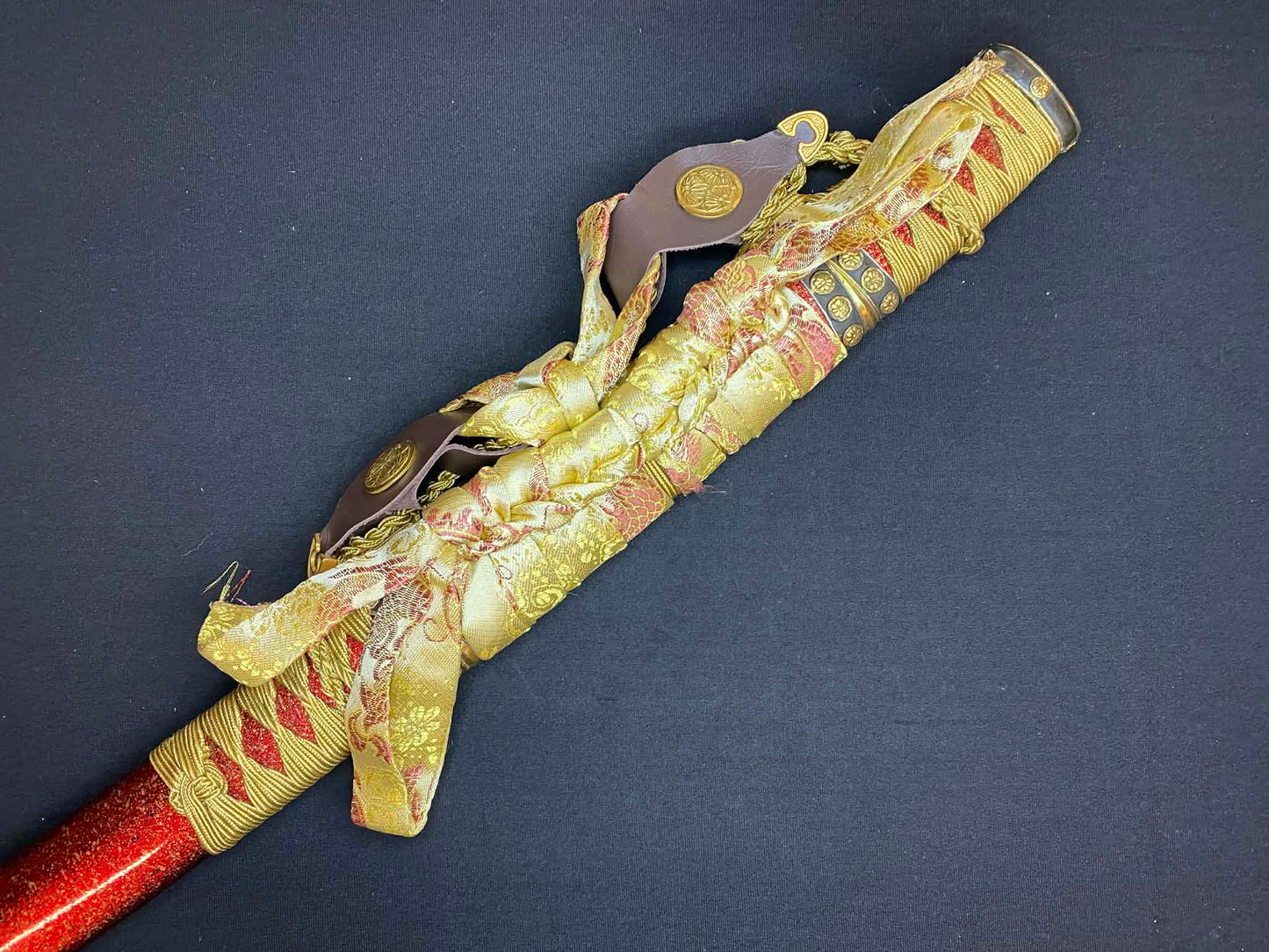 Dragonspring Emperor Tachi - Ruby Chrysanthemum - Kogarasu Hitatsura