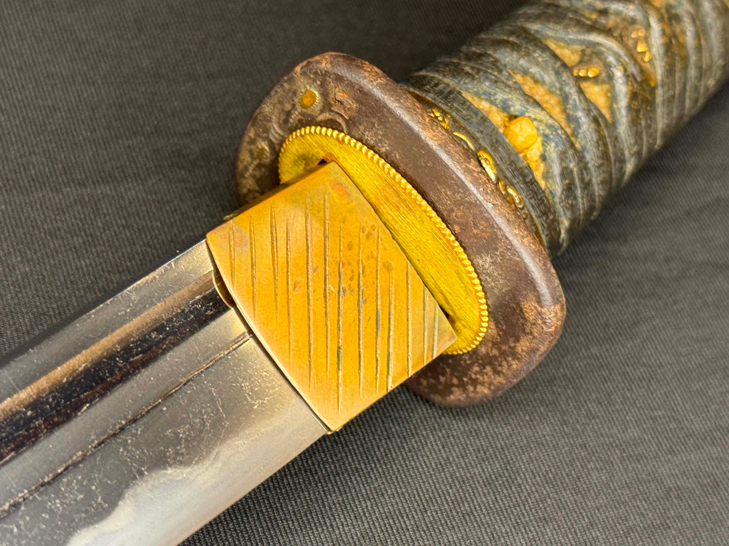 Antique Nihonto - Wakizashi with koshirae, Tsunagigaki attributed to Shimosaka