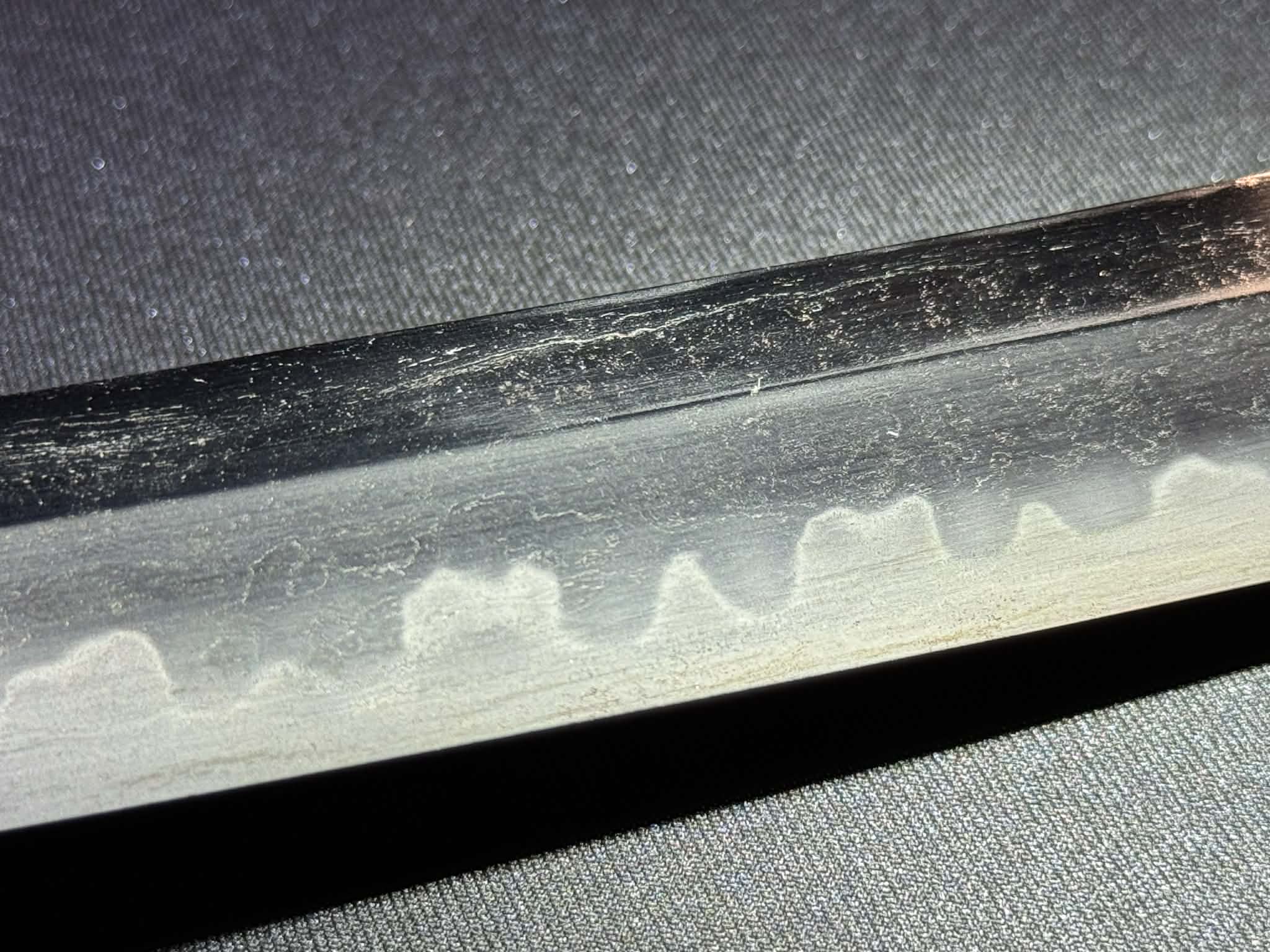 Antique Nihonto - Early Edo Wakizashi in koshirae, signed Bishu Ju Sukesada (unverified)