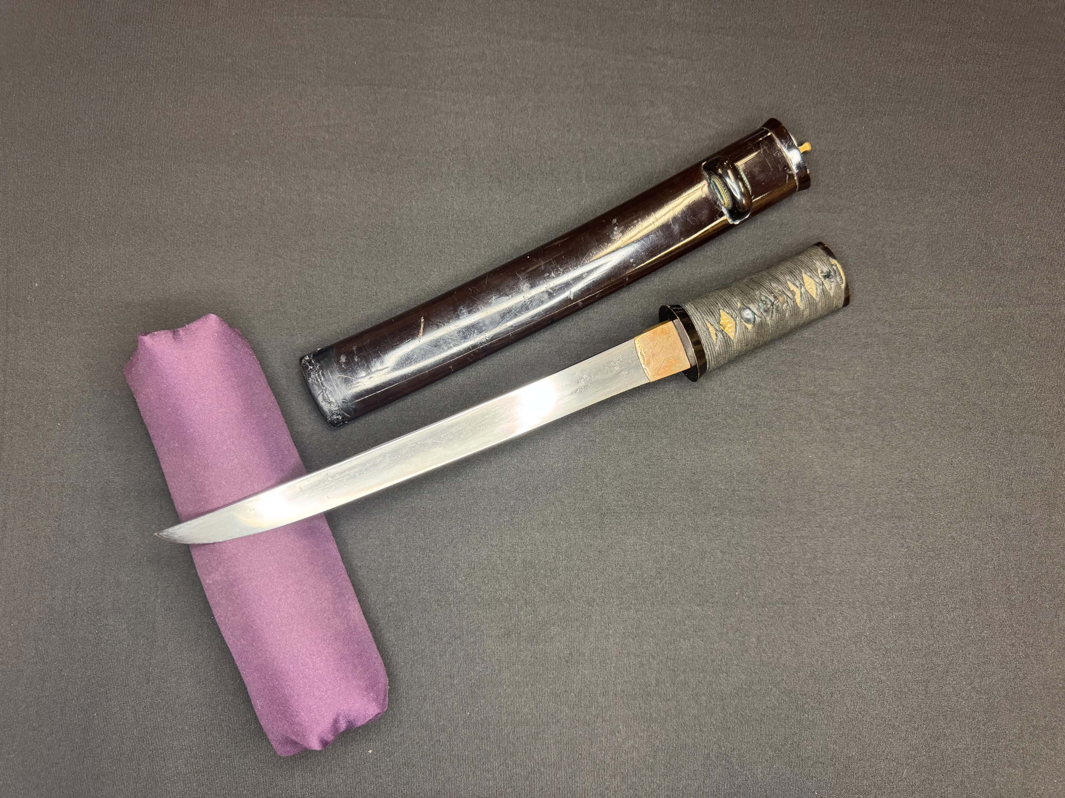 Antique Nihonto - Tanto in koshirae, signed Hiroyoshi, NBTHK certified