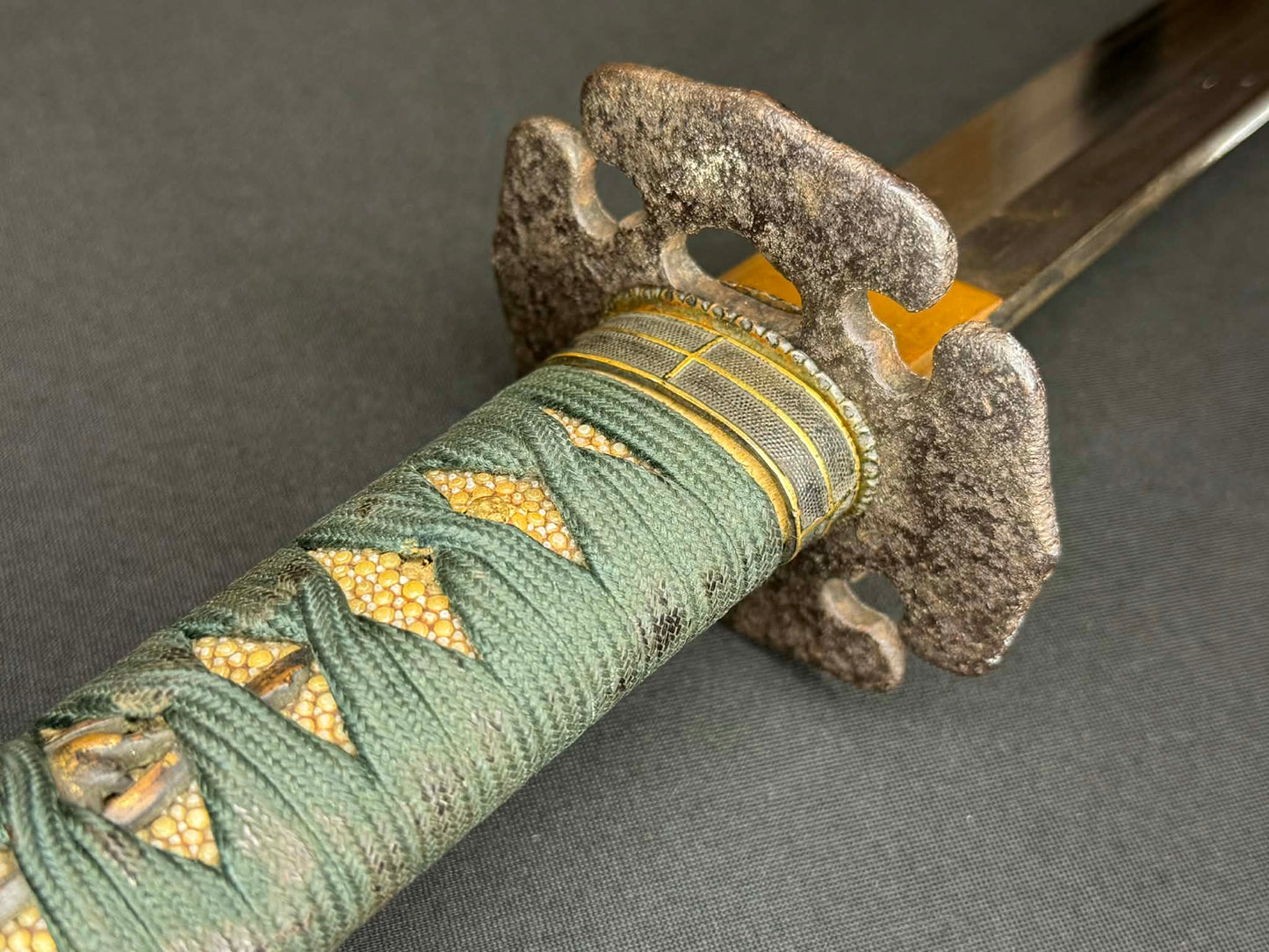 Antique Nihonto - Katana in Koshirae, signed Bishu Osafune Sukesada, Dated Eiroku October 8 (1567) (not verified)