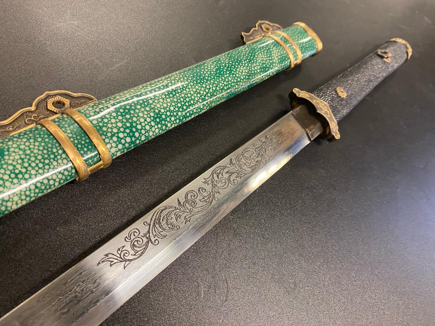 Pre-Owned Lattice Tang Dao - Damascus, Brass fittings