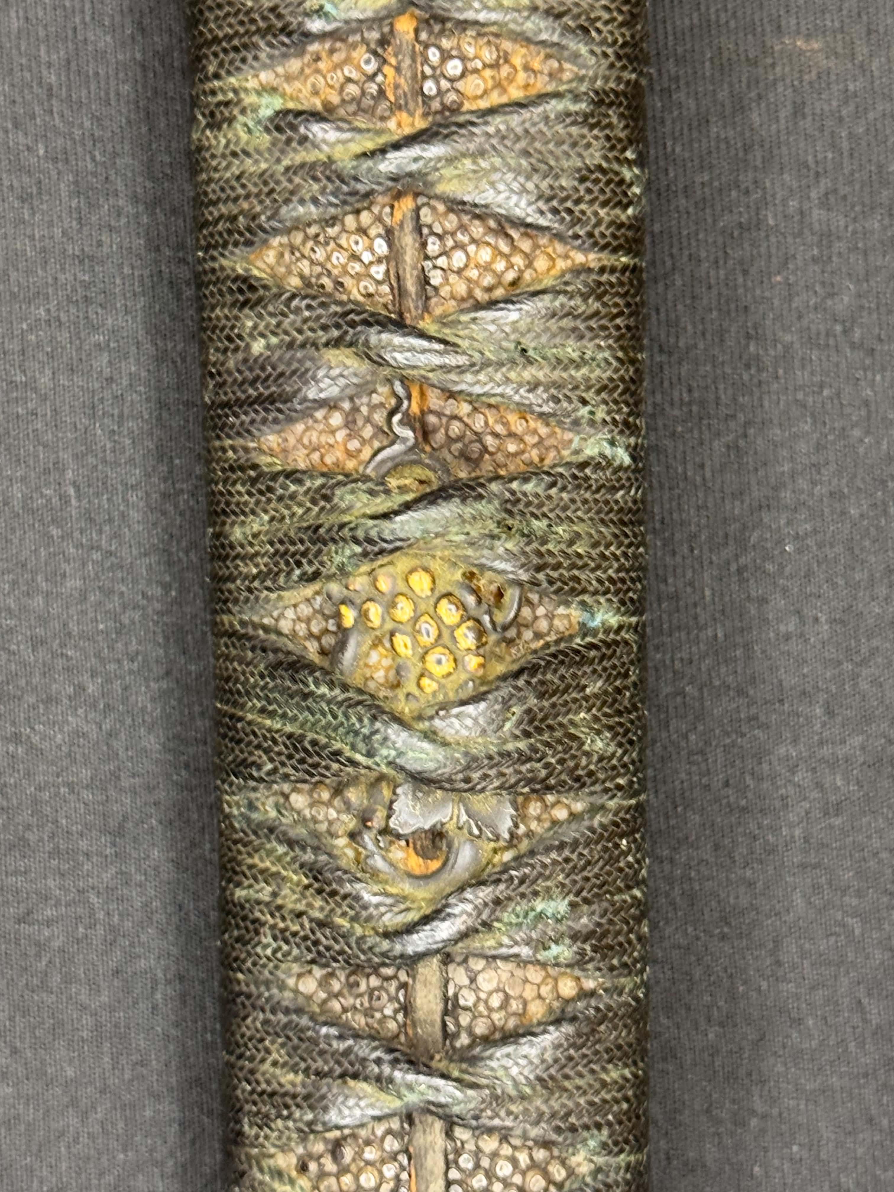 Antique Nihonto - Early Muromachi (about 550 years old) Katana with Koshirae