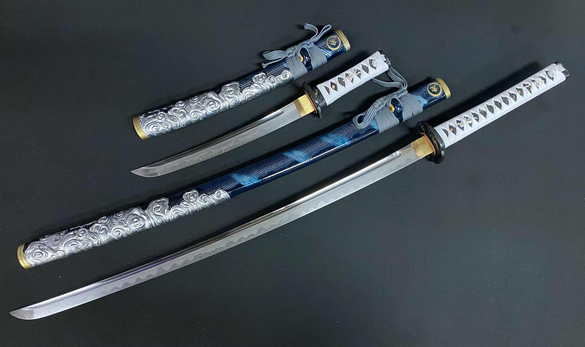 PRE-ORDER Premium Ghost of Tsushima Katana - Tanto Daishou - folded steel, clay tempered with free Menpo
