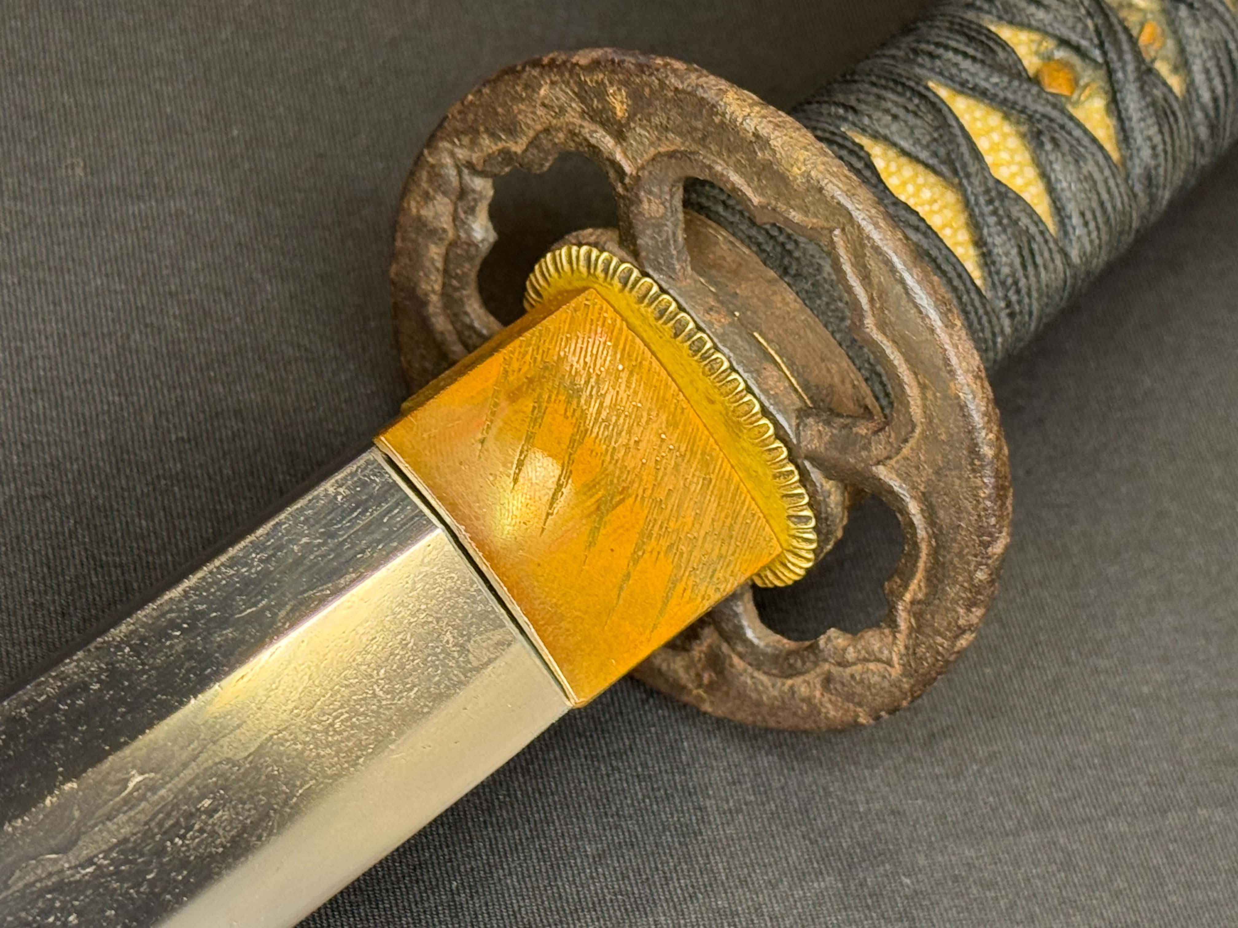 Antique Nihonto - HUGE Katana in Handachi Koshirae - Early Muromachi (600 years old) - NBTHK Attributed to Latter Hoju