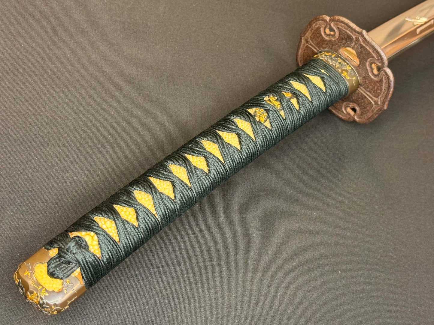 Antique Nihonto - Edo Period (150-200 years old) Katana in Handachi Koshirae, signed Joshu Mito Ju Kanekuni Saku, Three NBTHK certifications