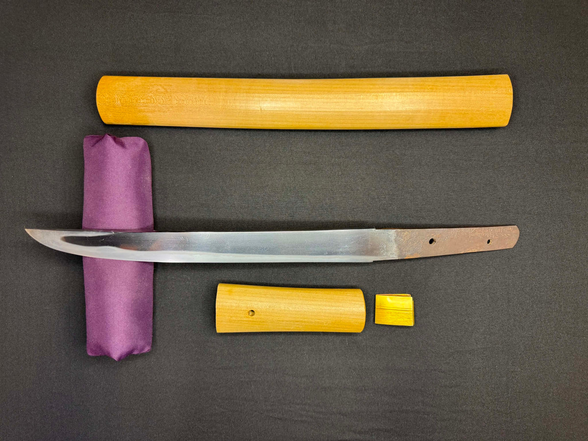 Antique Nihonto - THICK WIDE Tanto in Shirasaya, signed Bizen Osafune Sukesada Saku (unverified)