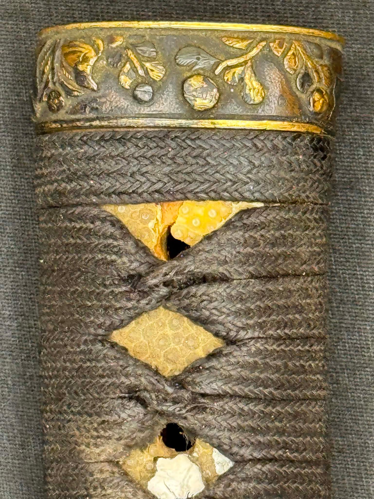 Antique Nihonto - Early Muromachi (600 years old) Katana in Handachi Koshirae