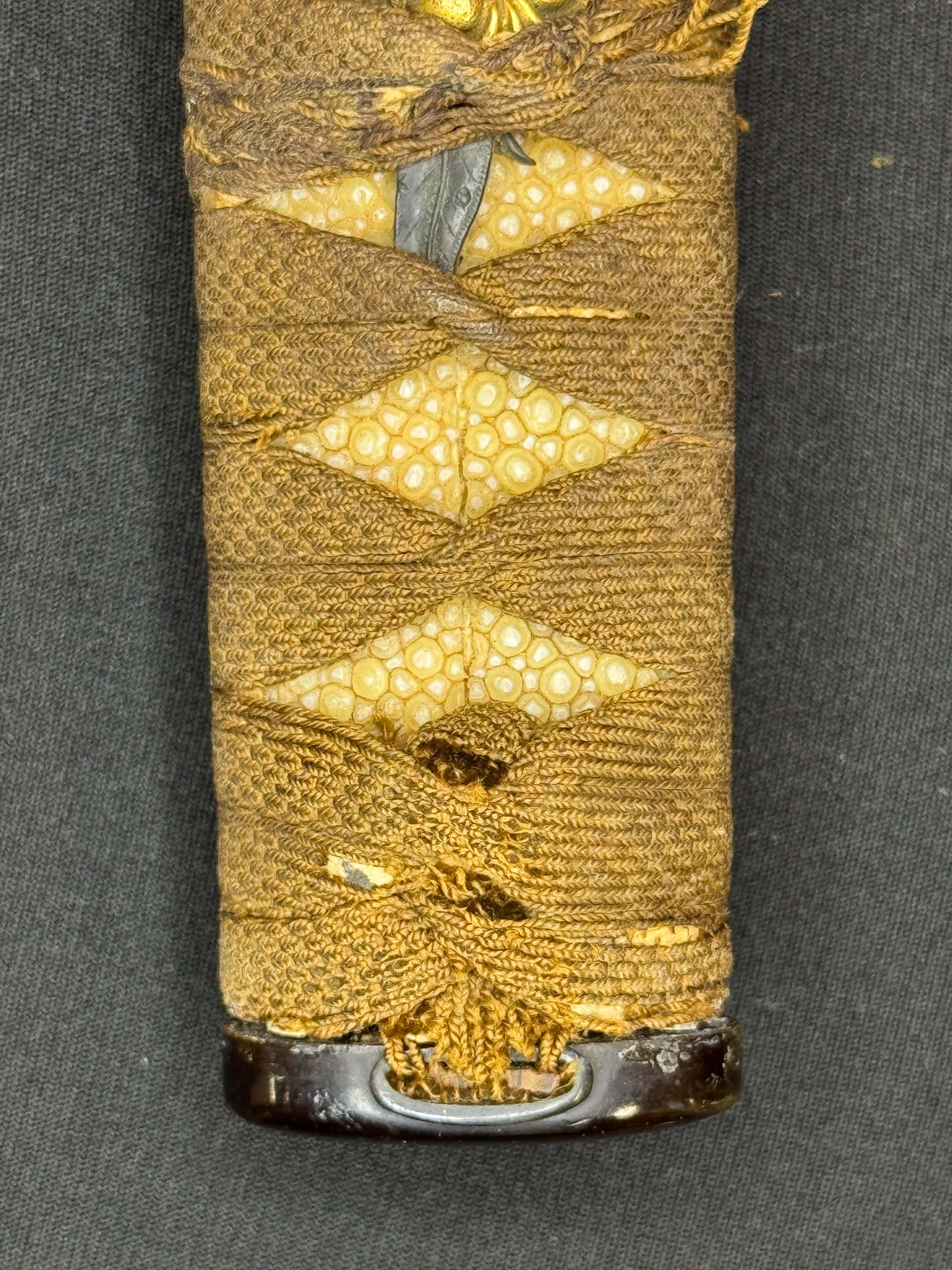 Antique Nihonto - Mid-Edo Wakizashi with Koshirae, signed Etchu no Kami Kanekuni, NBTHK certified