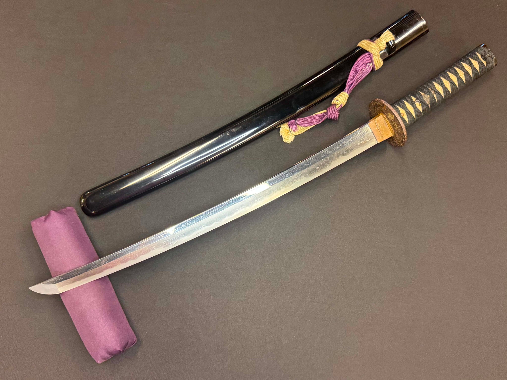 Antique Nihonto - wakizashi in Koshirae, signed Bishu Osafune Sukesada (unverified)