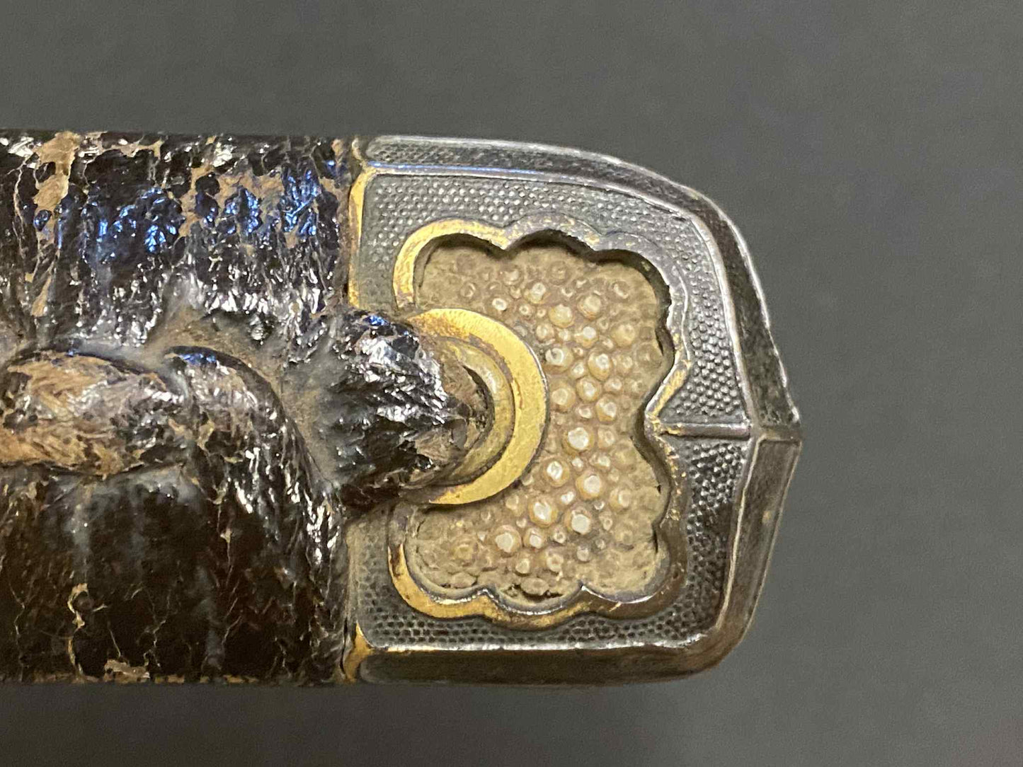 Antique Nihonto - Katana in Handachi Koshirae - Late Muromachi (500 years old) - NBTHK Attributed to Sue-Seki
