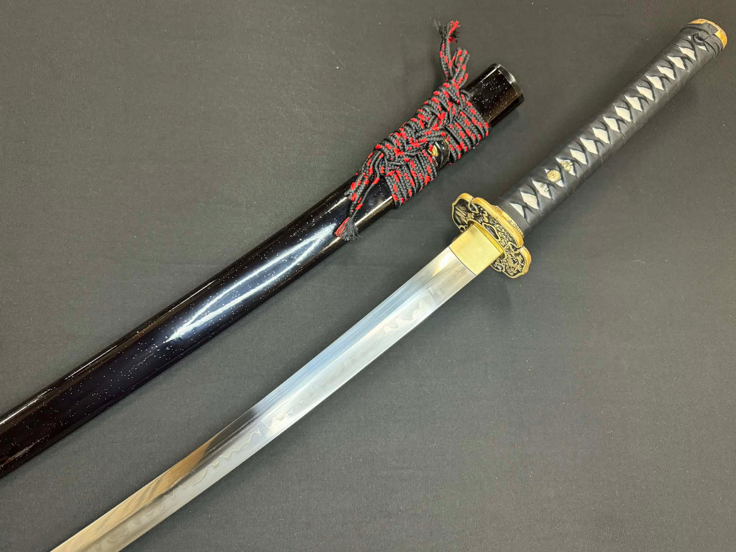 Moritaka Razor Katana -  Four Flowers T10