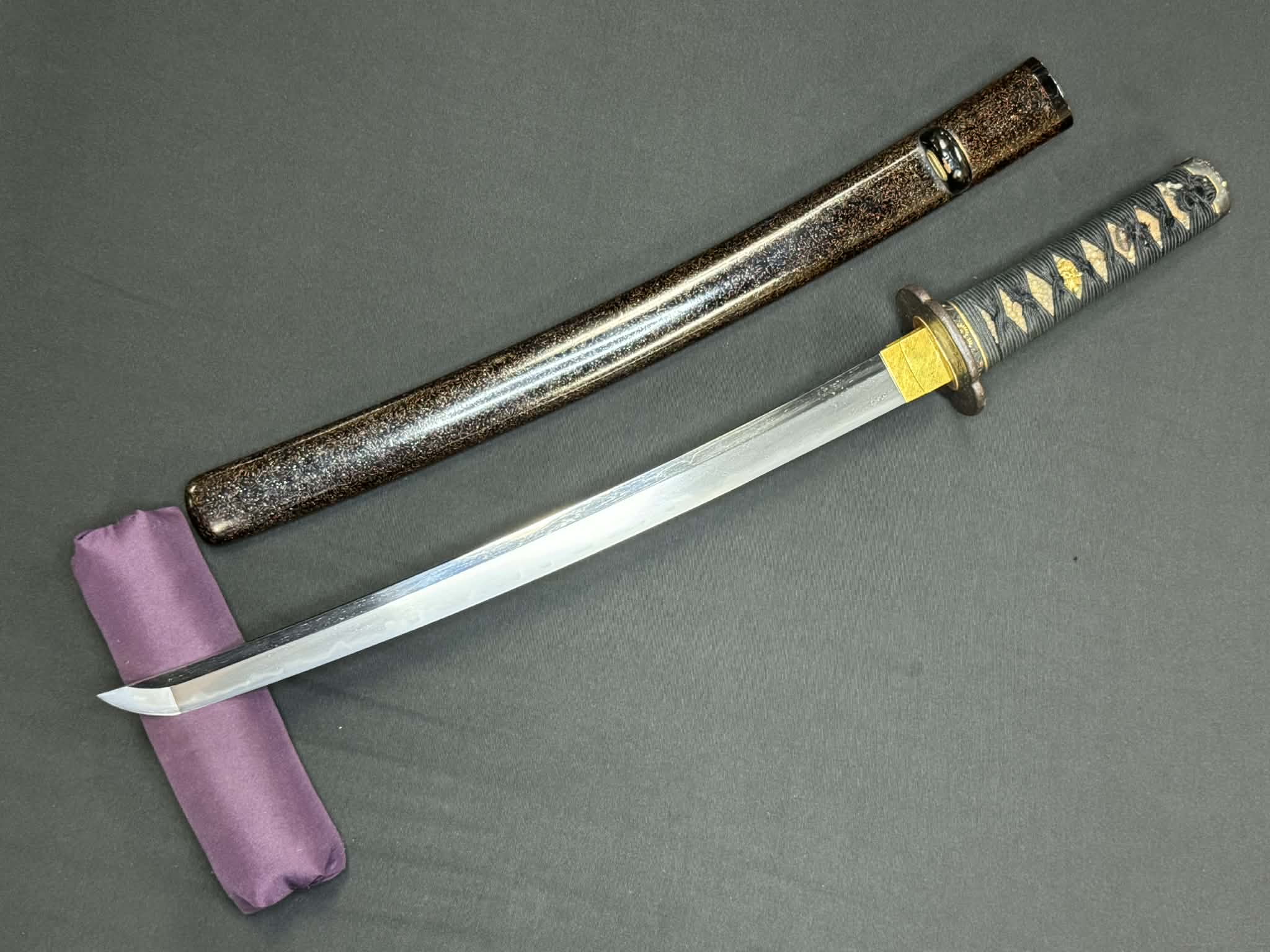 Antique Nihonto - Wakizashi in Koshirae, NBTHK attributed to Fujiwara Takada
