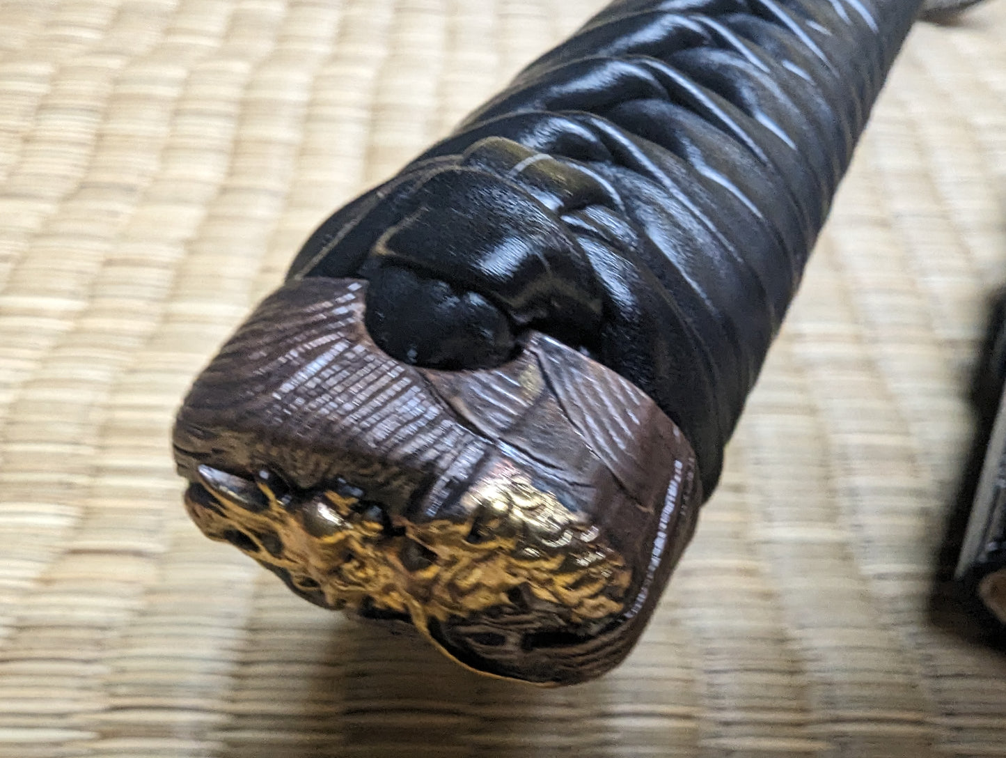 Katana - Arching Dragons - very deep sori, T10 Clay Tempered, Brass Fittings