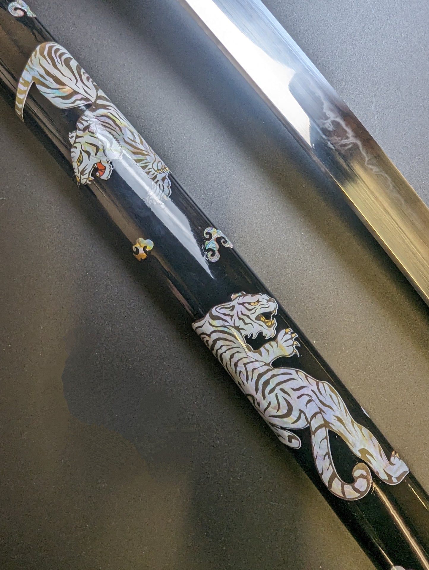 Katana - Sakurado Jade Tiger - T10 Steel, Choji hamon