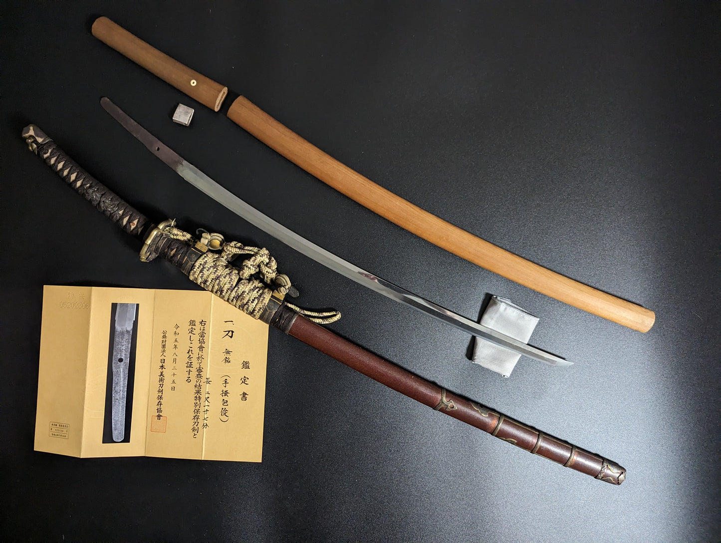 Antique Nihonto -  Katana in Shirasaya with Tachi Koshirae, Nanbokucho Period (650+ years old) - Unsigned, NBTHK Tokubetsu Hozon Attributed to Tegai Kanetoshi