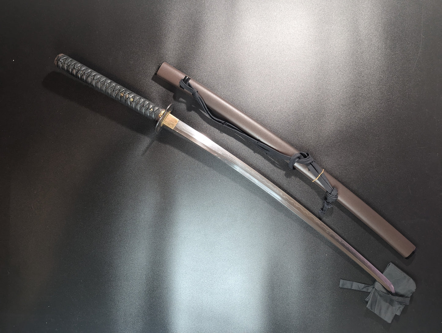 Antique Nihonto -  Katana in  Koshirae, late Muromachi (425+ years old) - signed Moriyuki, NBTHK Hozon attributed to Taira Takada