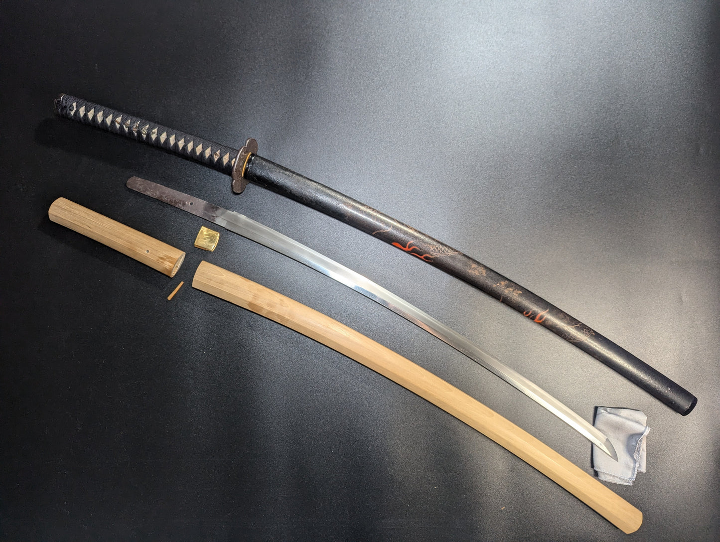 Antique Nihonto -  Battle Damaged Katana with Dragon Koshirae - Bizen Osafune Kiyomitsu signature, Tenbun 3 Eighth Month (1535) date certified by NTHK