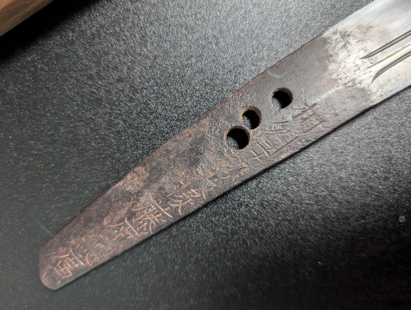 Antique Nihonto -  Muromachi Period Wakizashi in Shirasaya -  mokissaki, signed Soshu ISE Daijo Tsunahiro