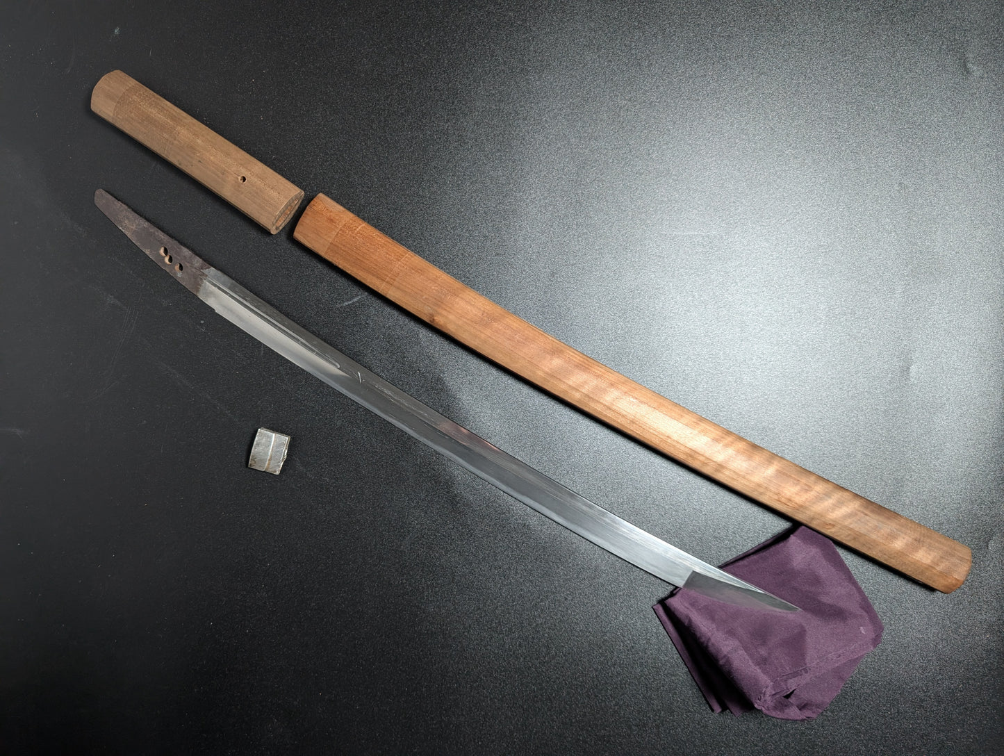 Antique Nihonto -  Muromachi Period Wakizashi in Shirasaya -  mokissaki, signed Soshu ISE Daijo Tsunahiro