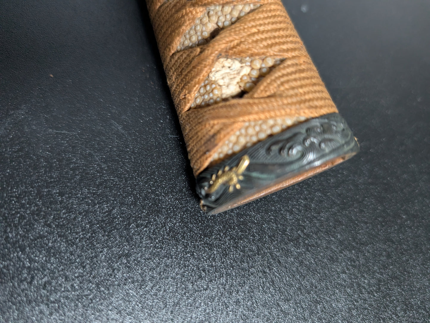 Antique Nihonto -  Tanto in Koshirae, Gold Signature Soshu Ju Yasukuni