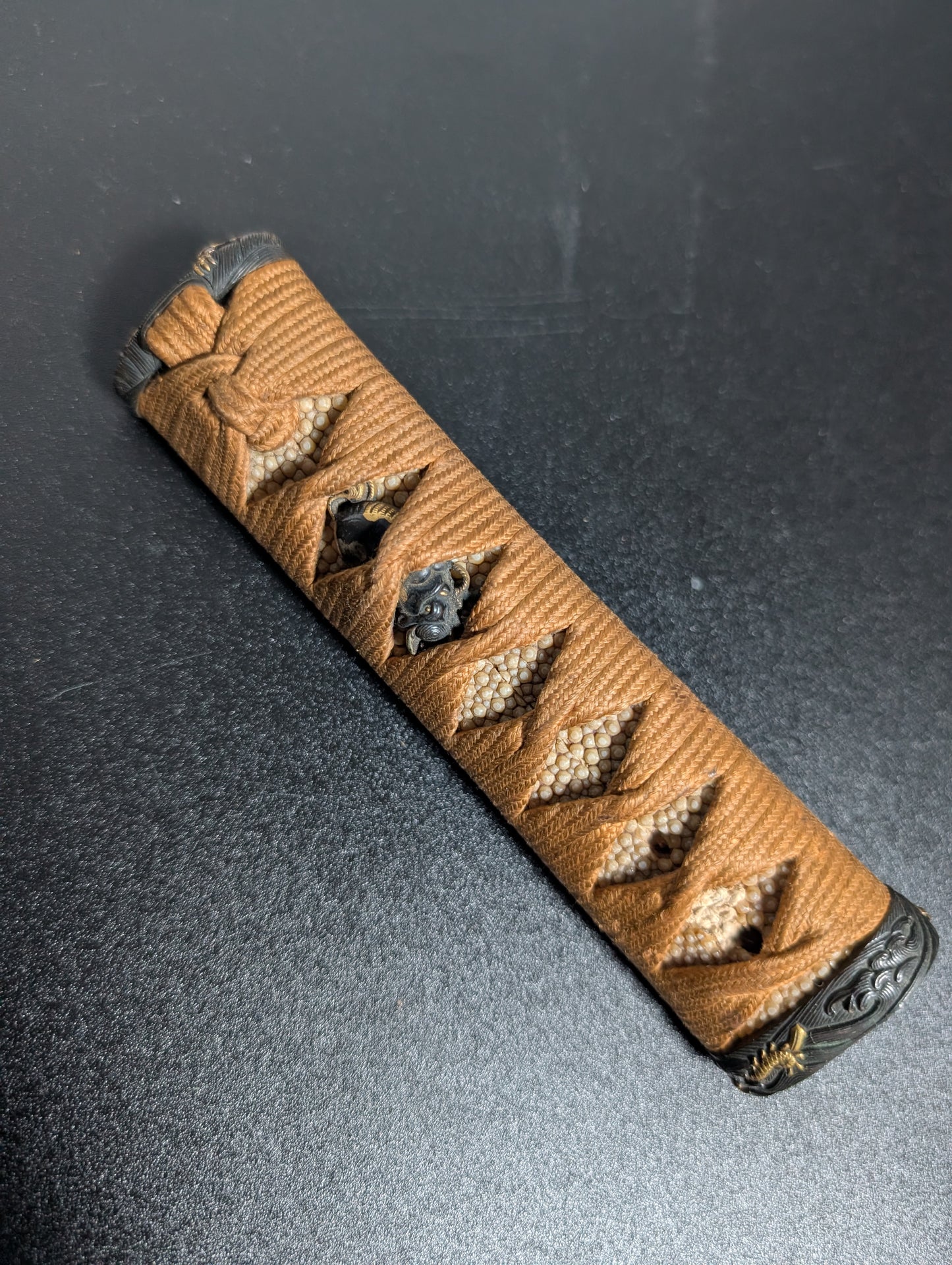 Antique Nihonto -  Tanto in Koshirae, Gold Signature Soshu Ju Yasukuni