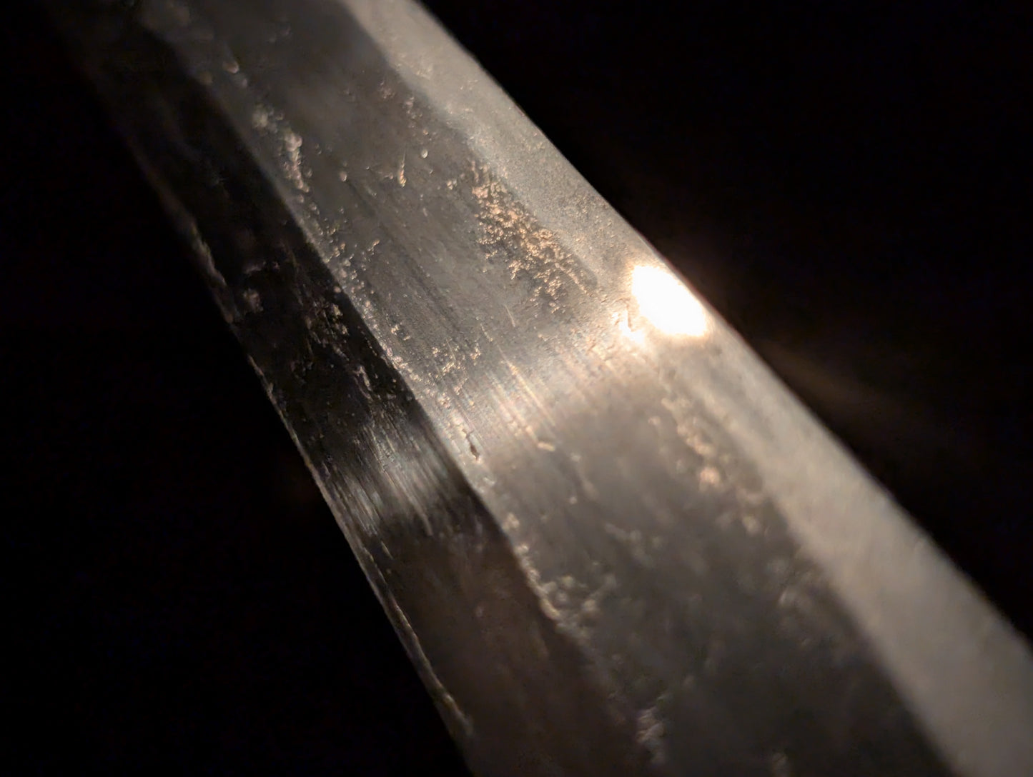 BATTLE DAMAGED Antique Nihonto - Wakizashi in Shirasaya, Mumei - Early Edo Period (about 350 years old)
