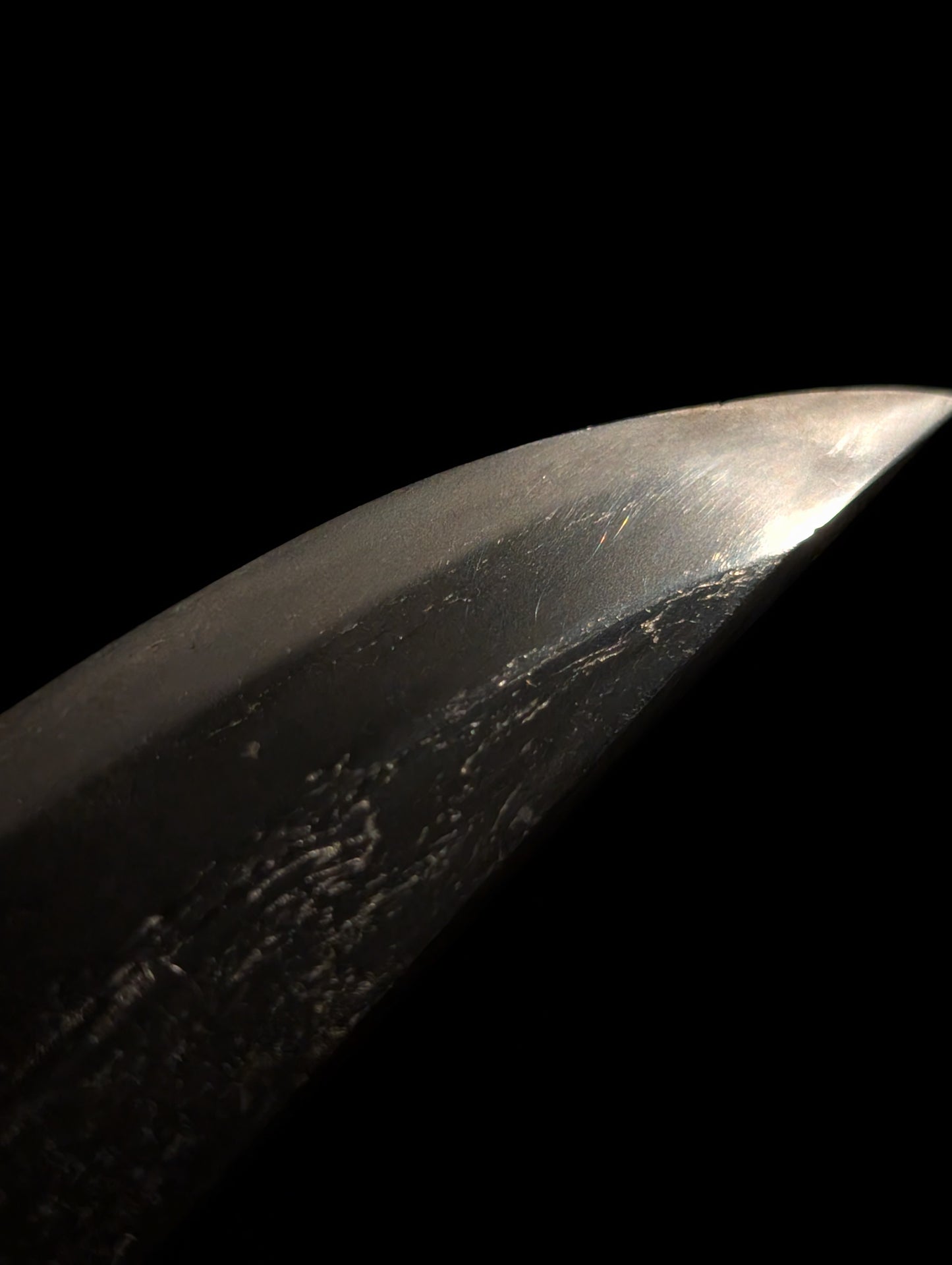 BATTLE DAMAGED Antique Nihonto - Wakizashi in Shirasaya, Mumei - Early Edo Period (about 350 years old)